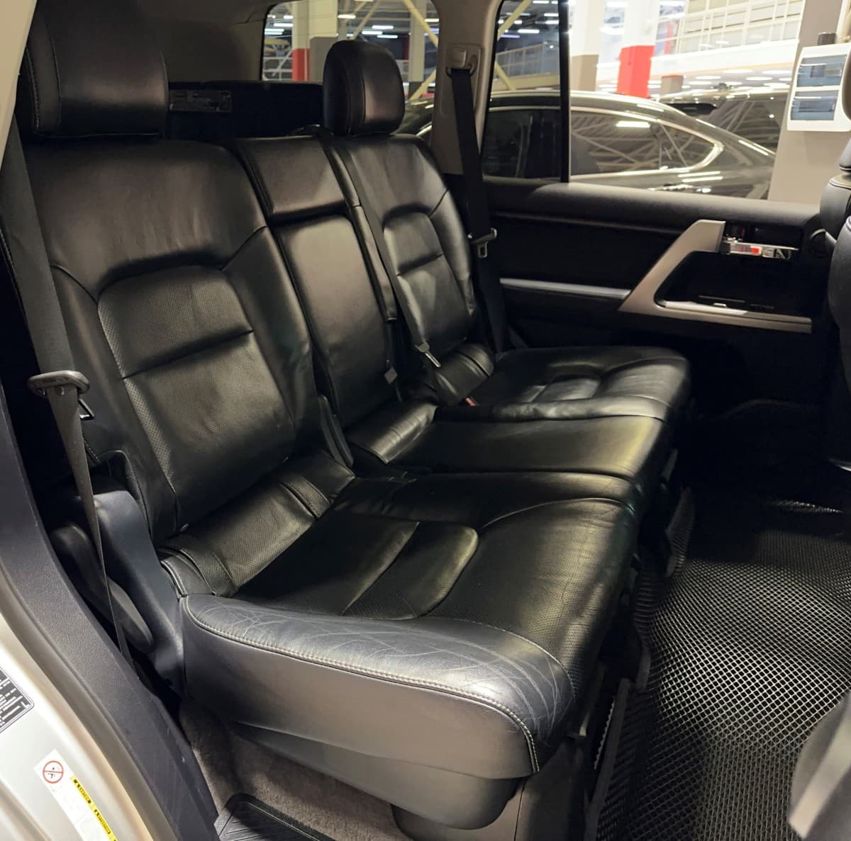 Toyota Land Cruiser 200 - фото 14
