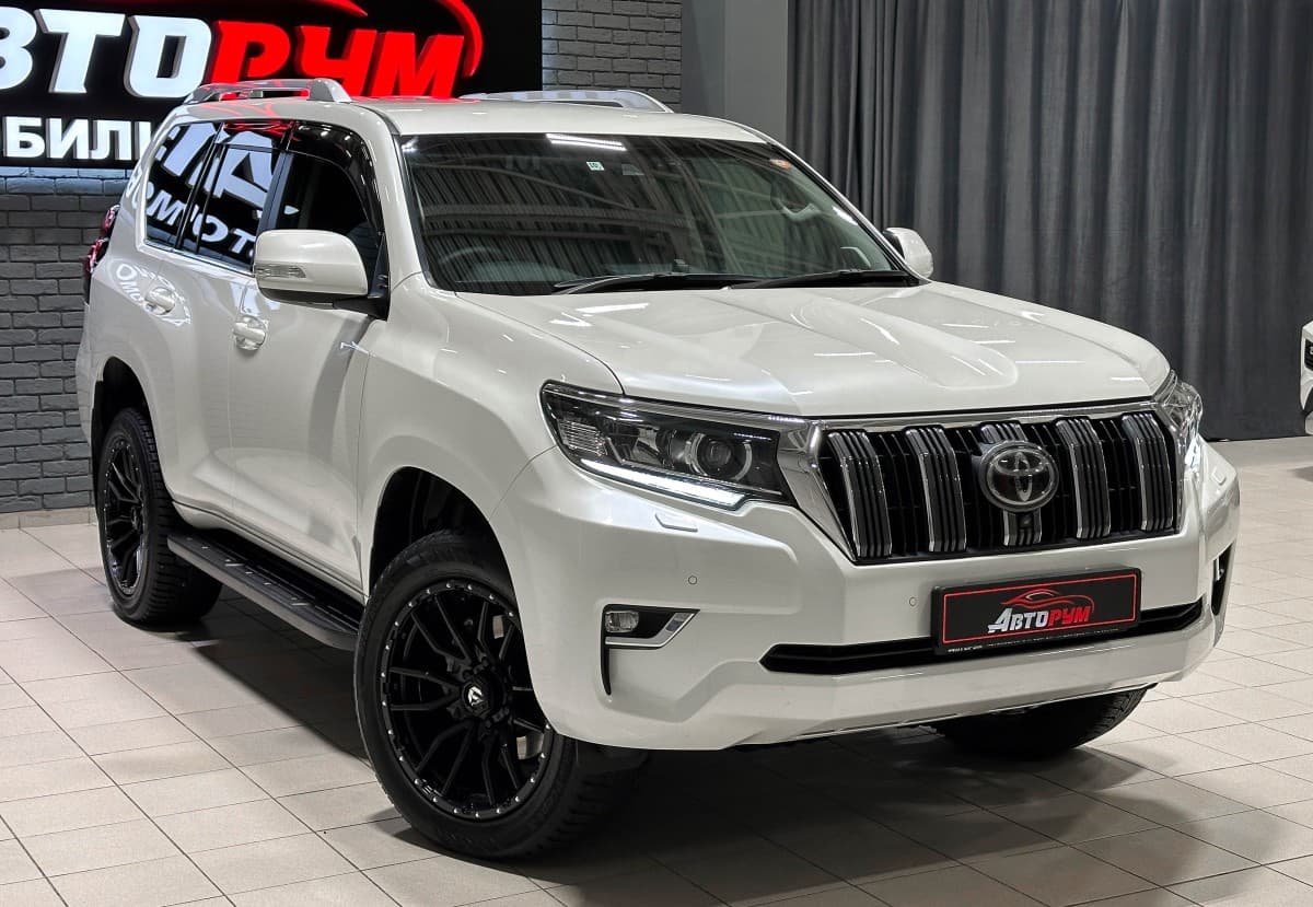 Toyota Land Cruiser Prado - 4