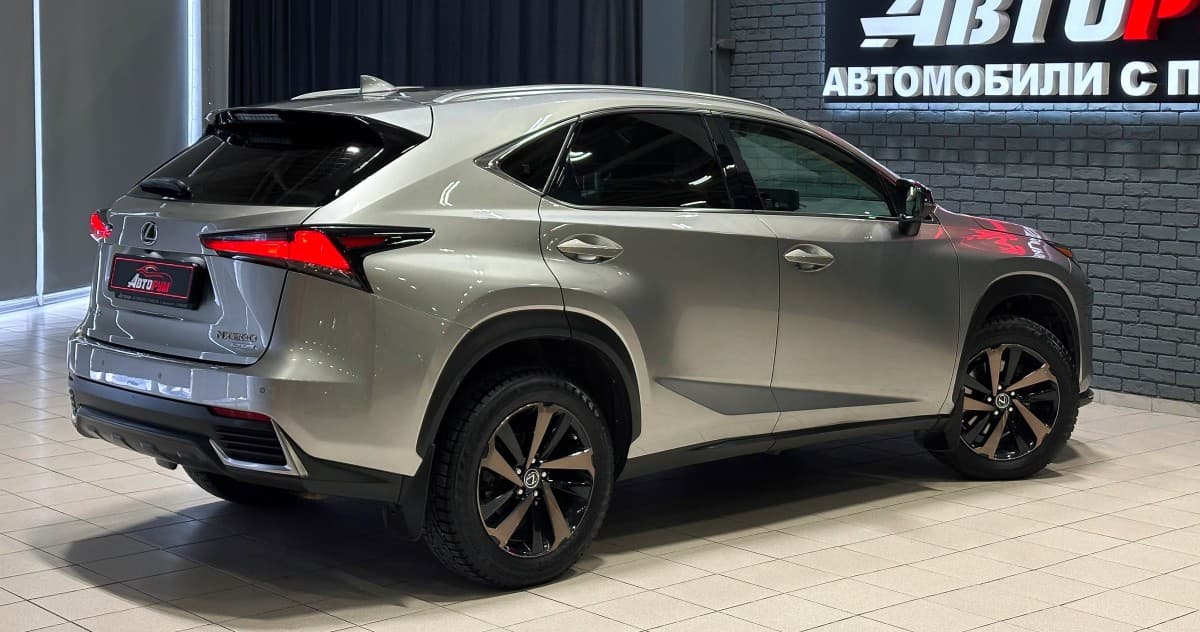 Lexus NX200 - 5