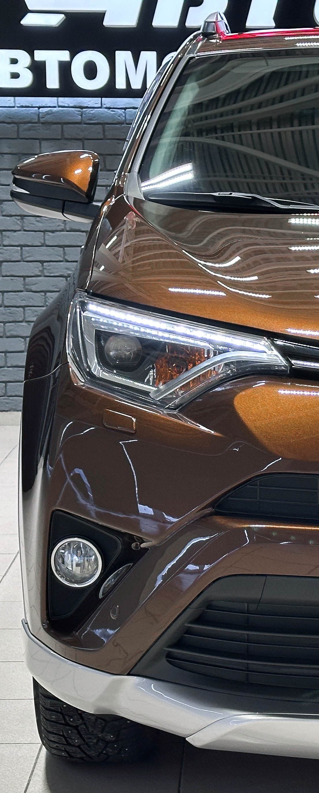 Toyota RAV4 - фото 9