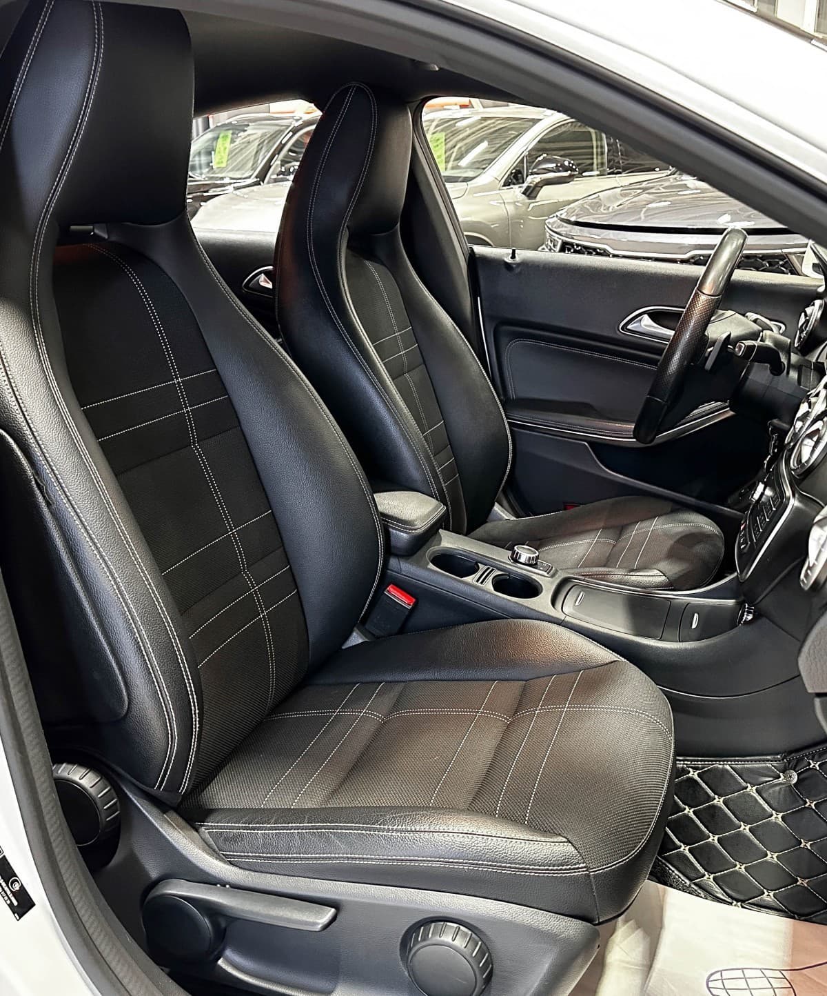 Mercedes-Benz CLA200 - фото 15