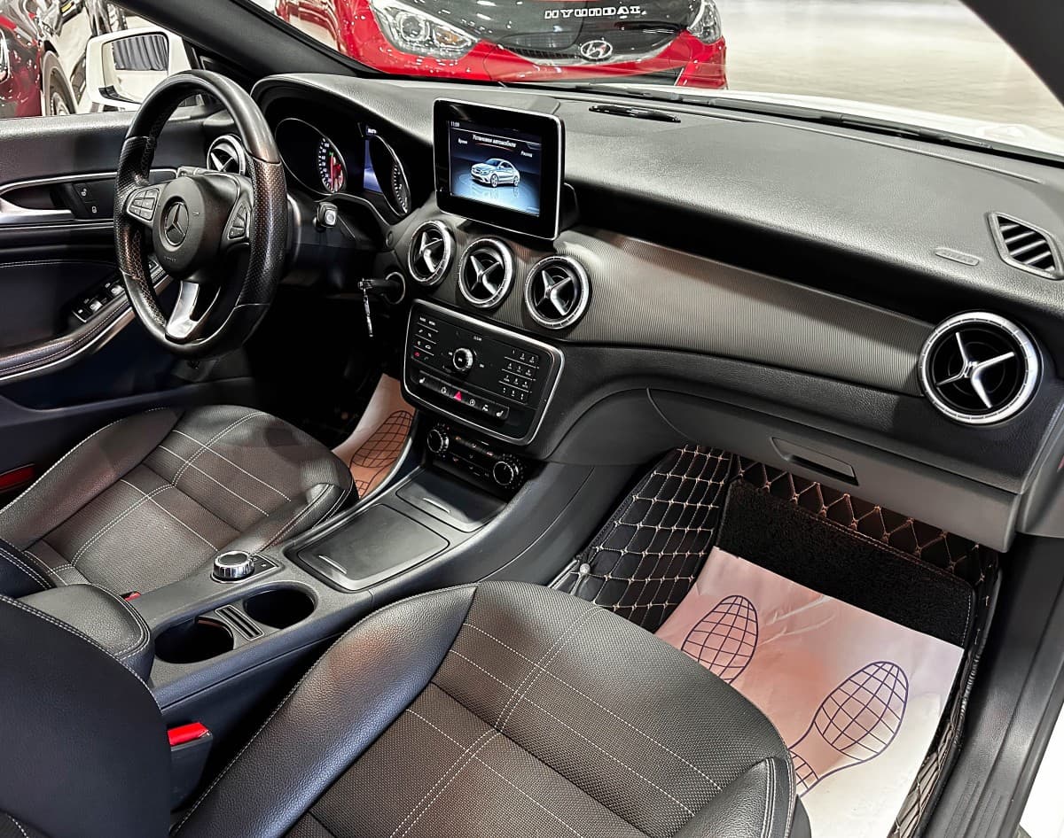 Mercedes-Benz CLA200 - фото 16