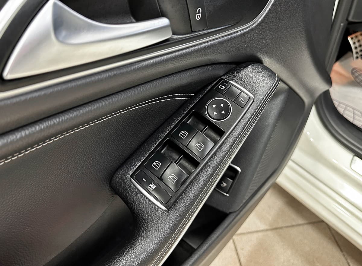 Mercedes-Benz CLA200 - фото 17