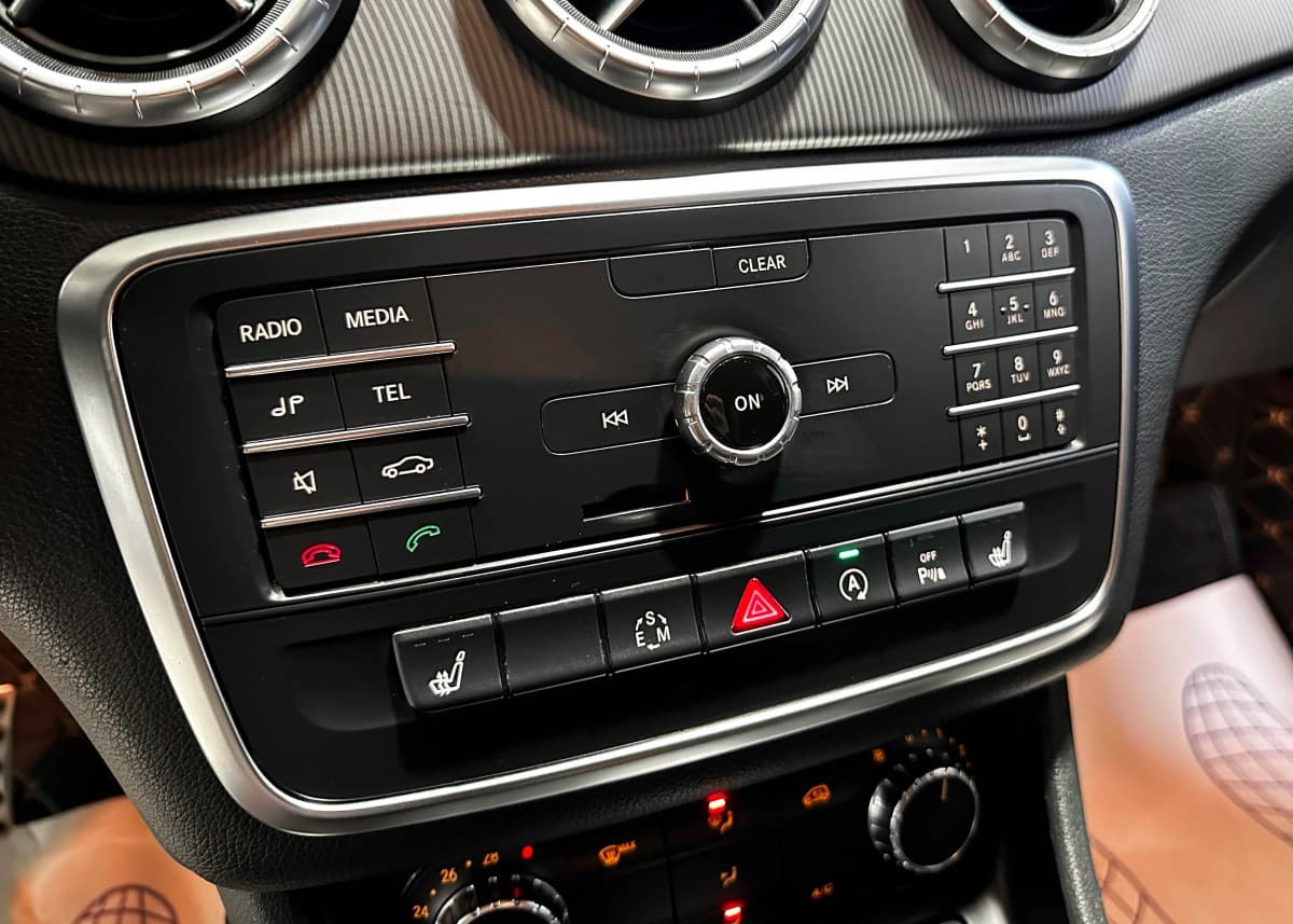 Mercedes-Benz CLA200 - фото 24