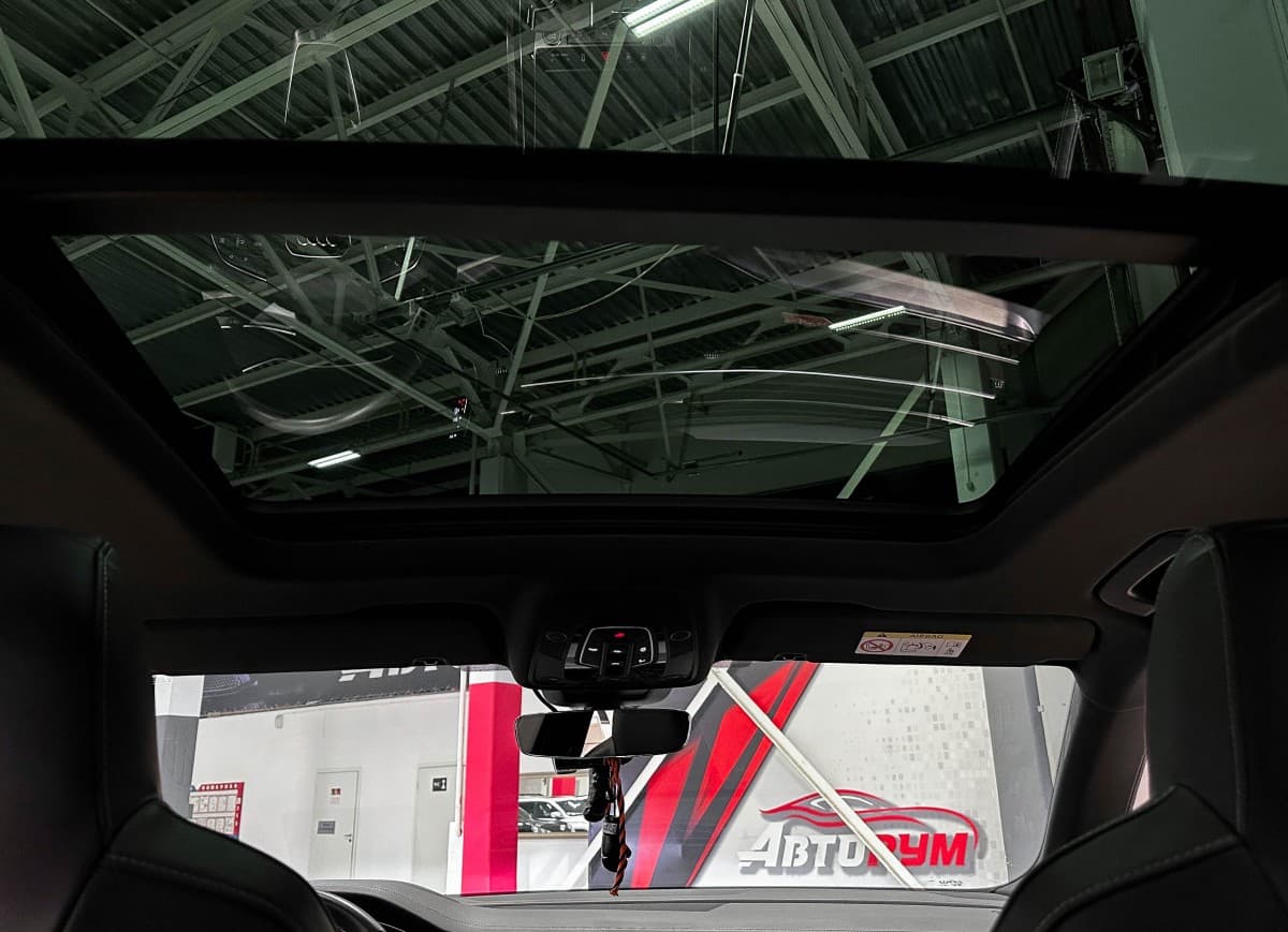 Audi Q8 - фото 33