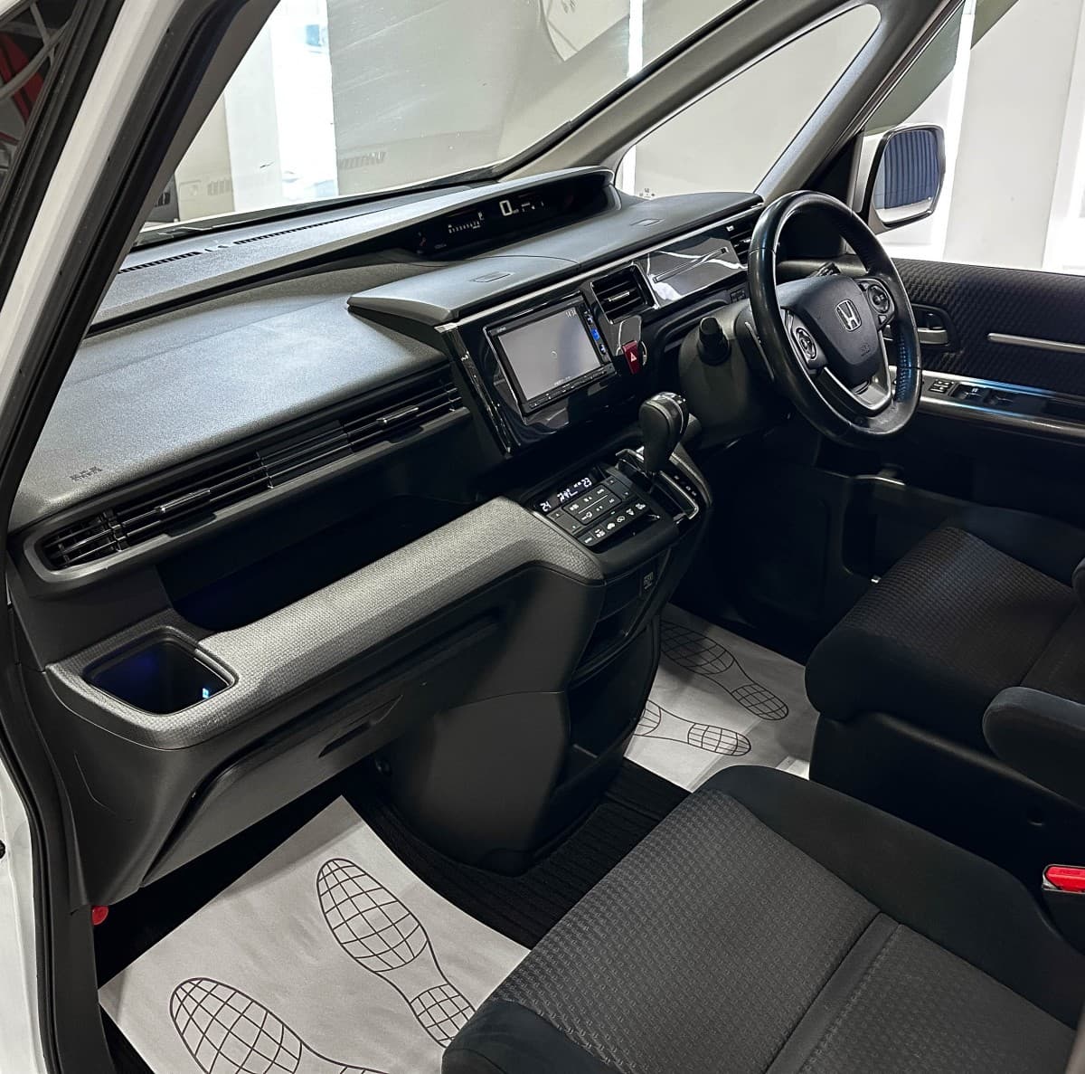 Honda Stepwgn - фото 20