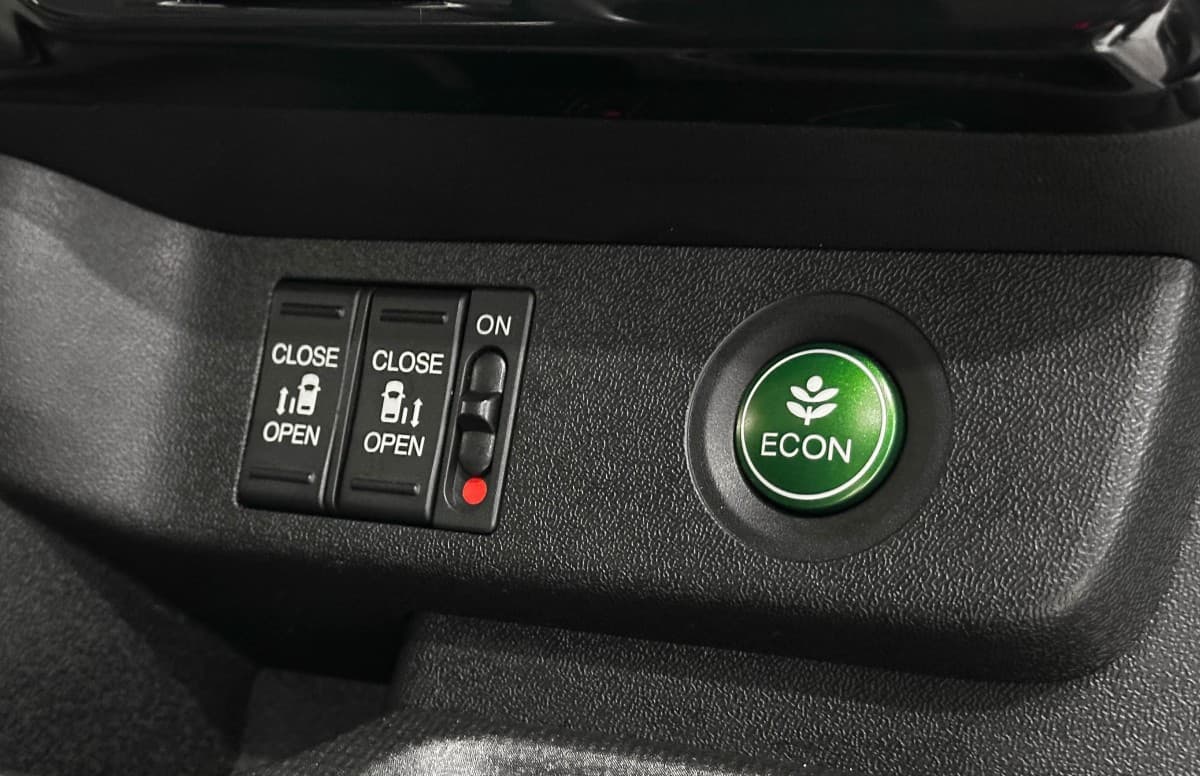 Honda Stepwgn - фото 22