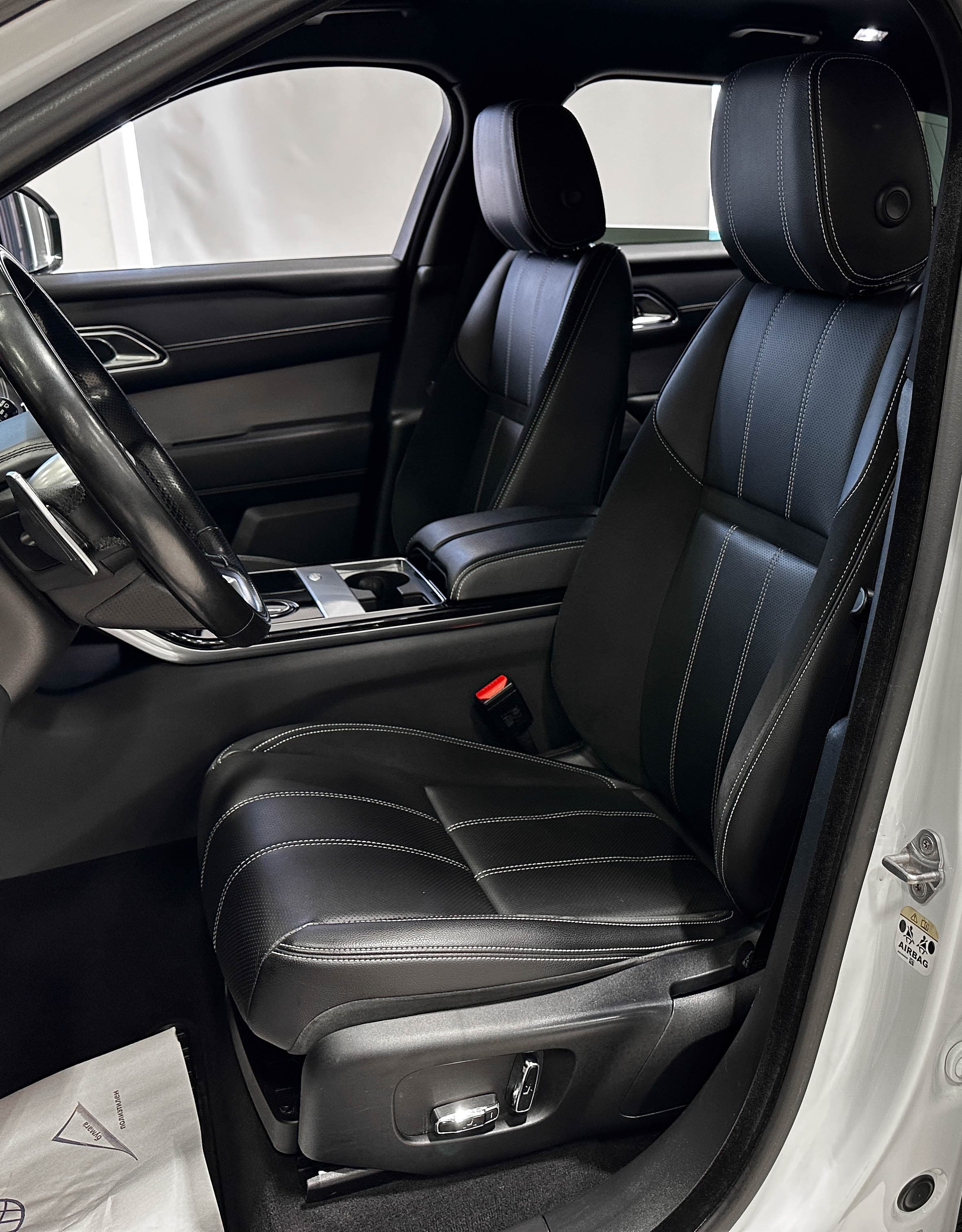 Land Rover Range Rover Velar - фото 12