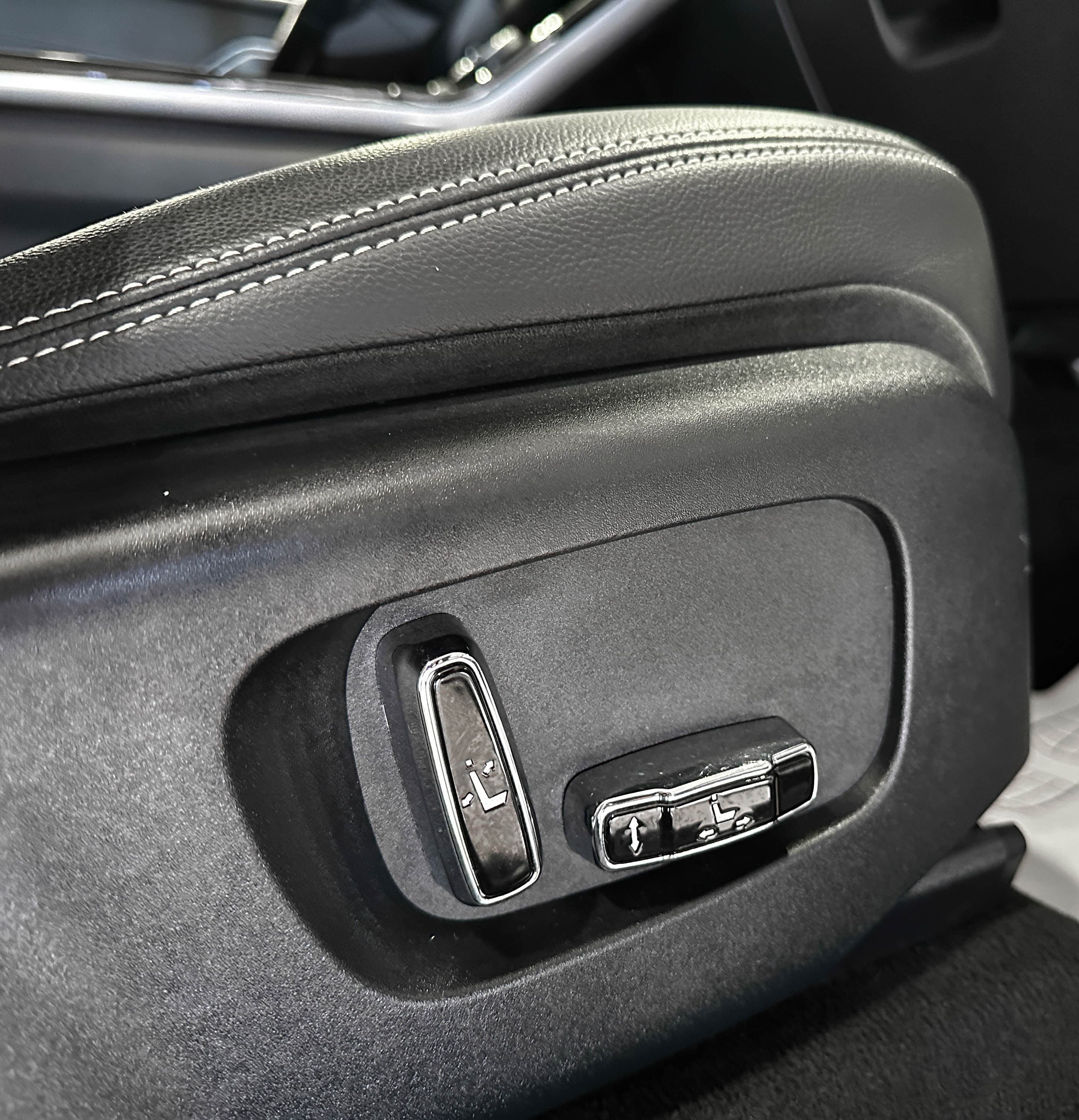 Land Rover Range Rover Velar - фото 30