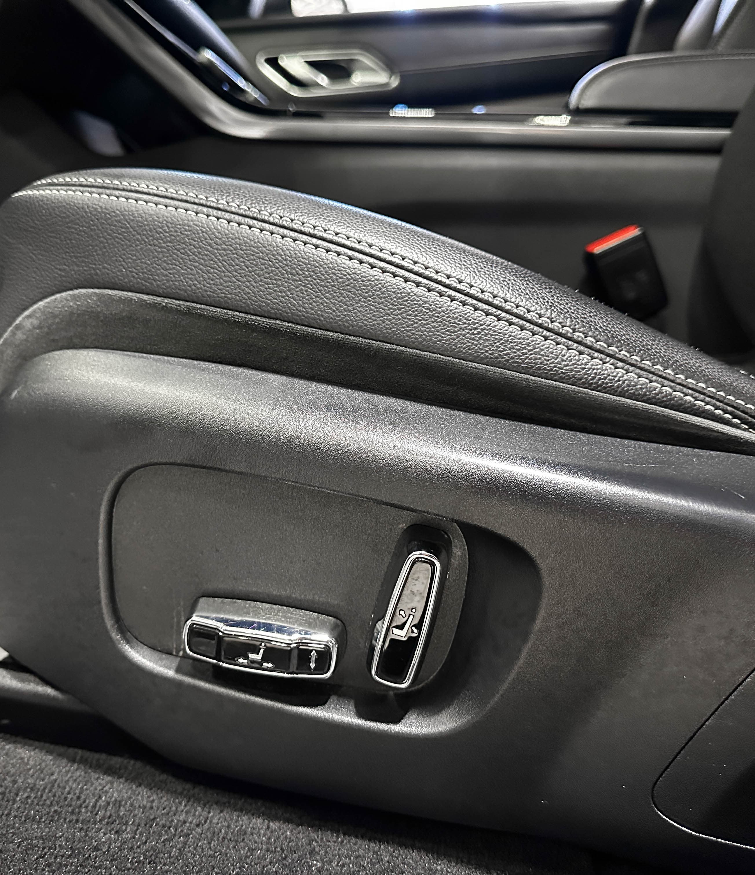 Land Rover Range Rover Velar - фото 31