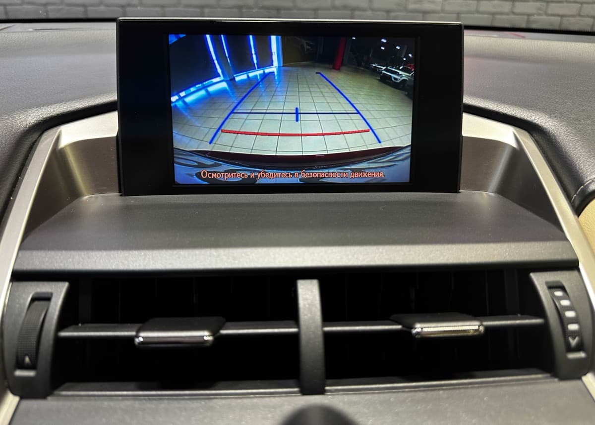 Lexus NX 200 - фото 26