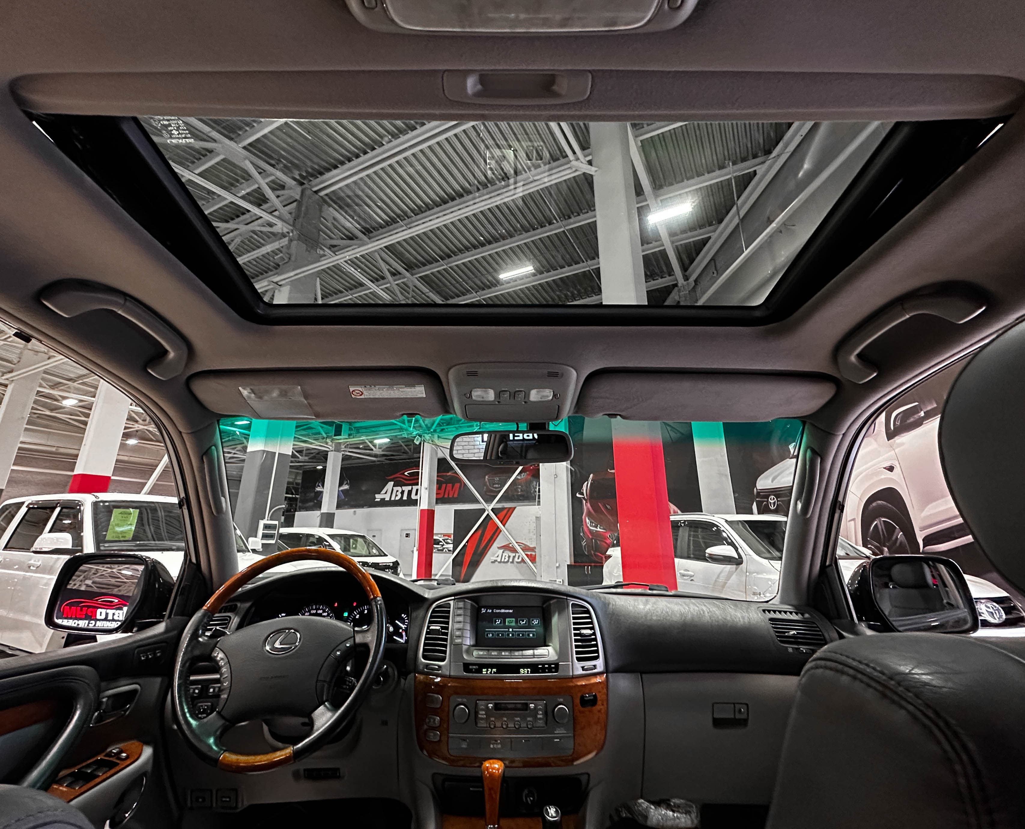 Lexus LX 470 - фото 30