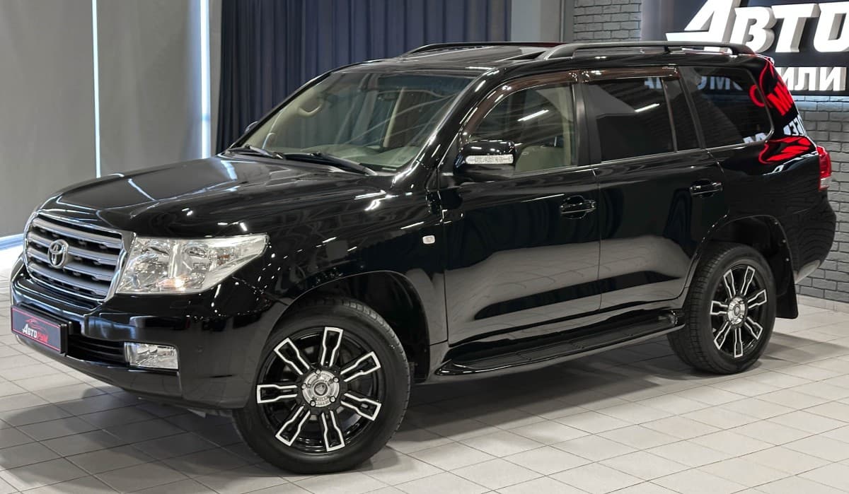 Toyota Land Cruiser 200 - 2