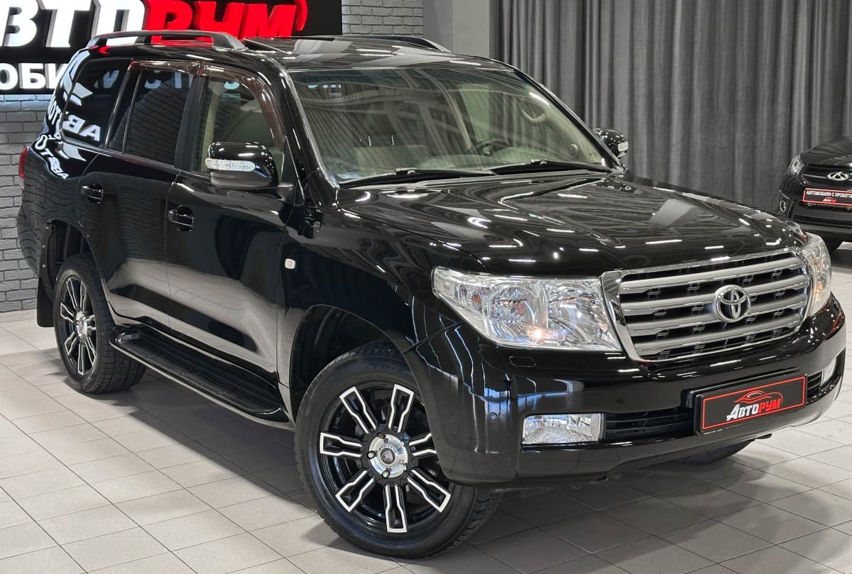 Toyota Land Cruiser 200 - 4