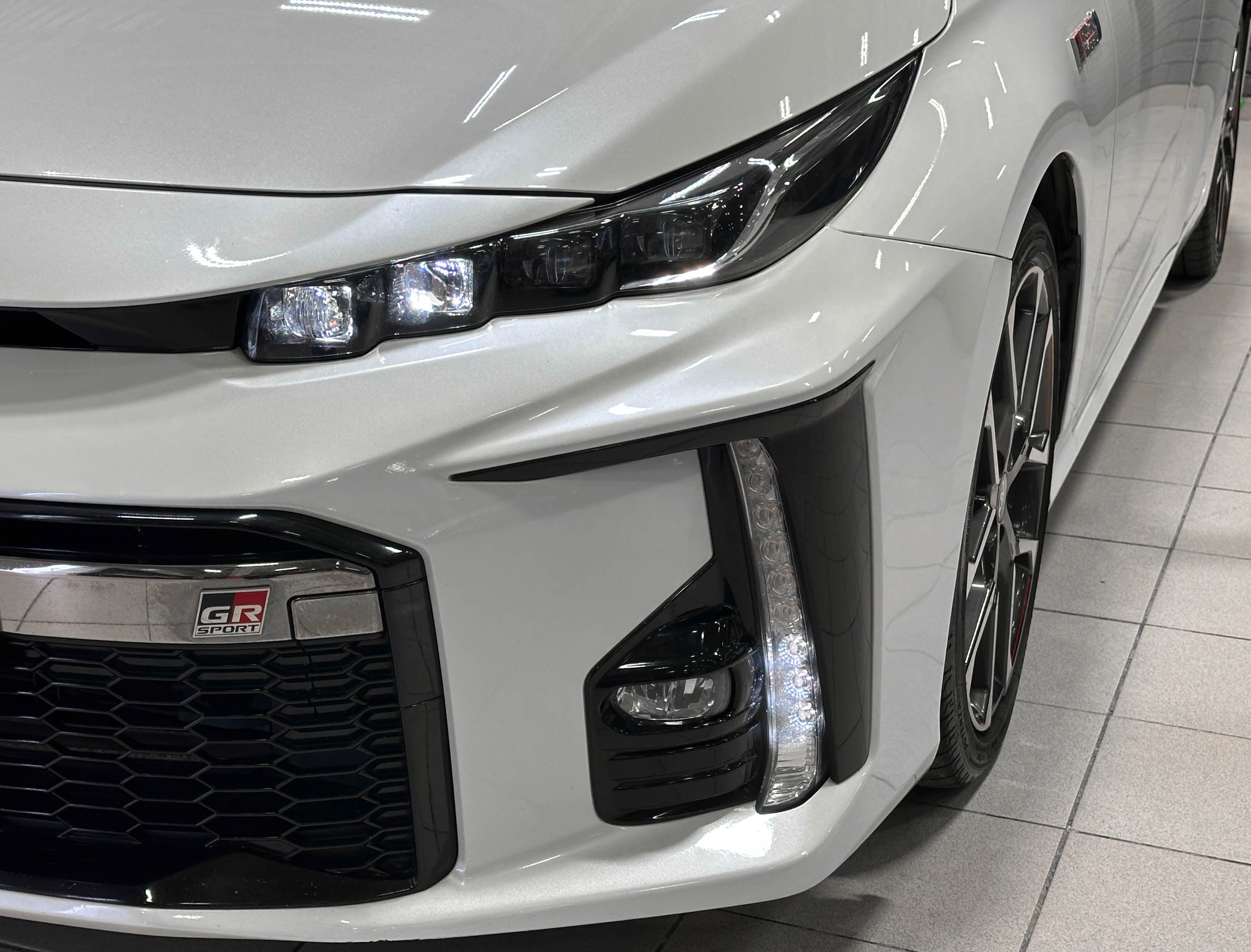 Toyota Prius HYBRID - 4