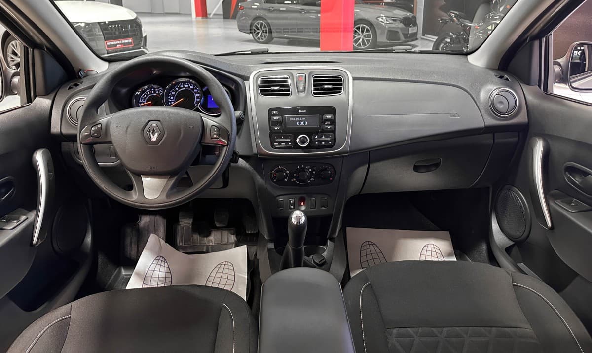 Renault Sandero - фото 23