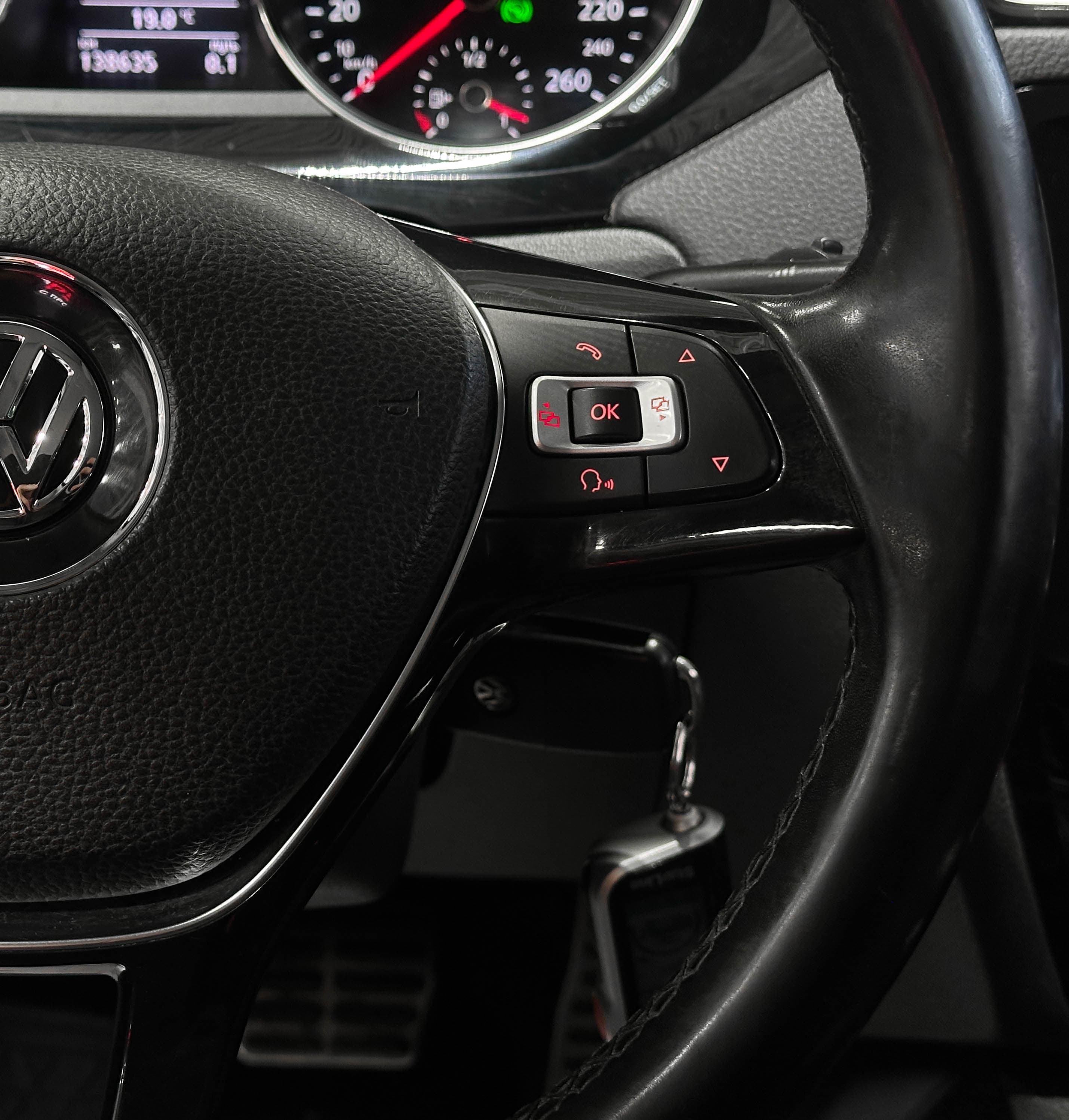 Volkswagen Jetta - фото 20