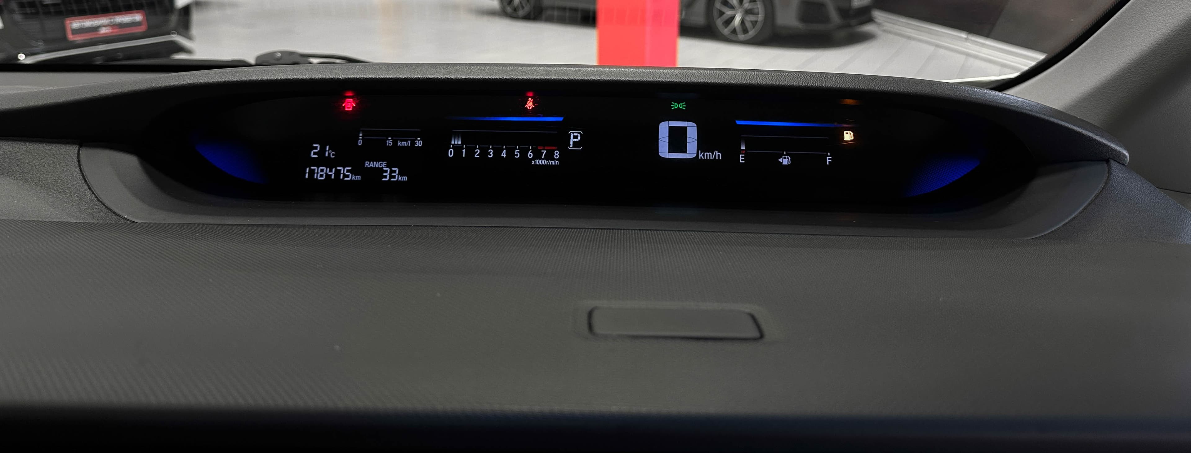 Honda Stepwgn - фото 25