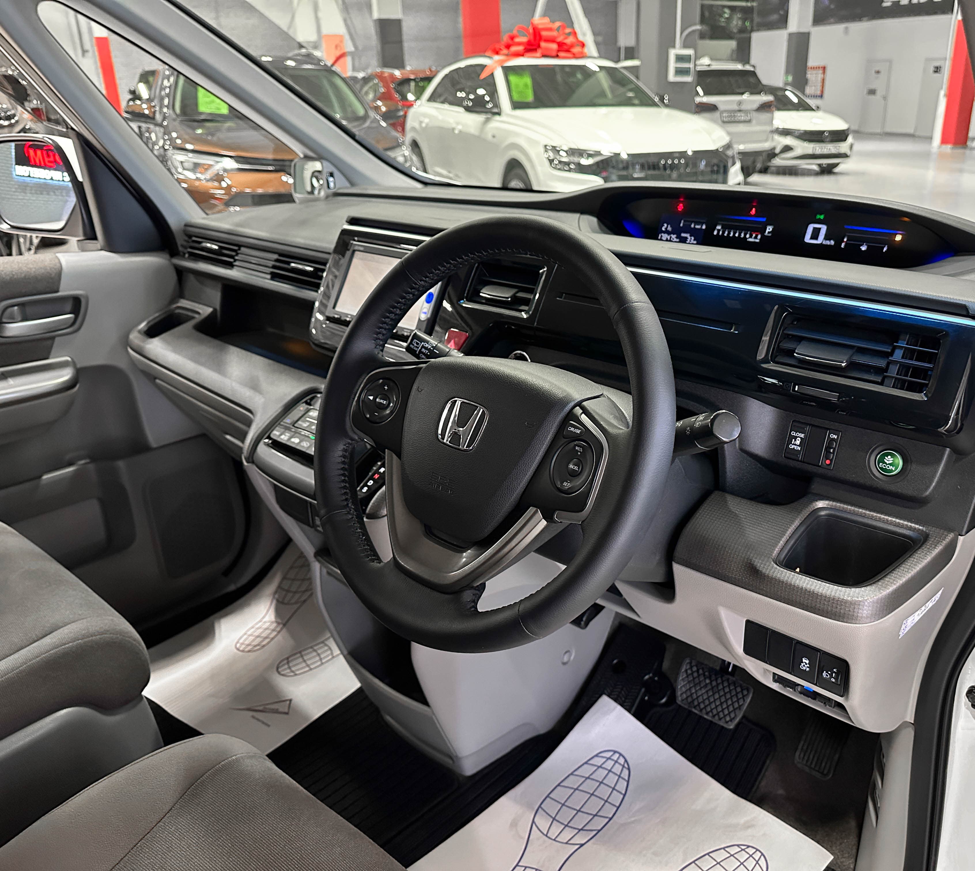 Honda Stepwgn - фото 19
