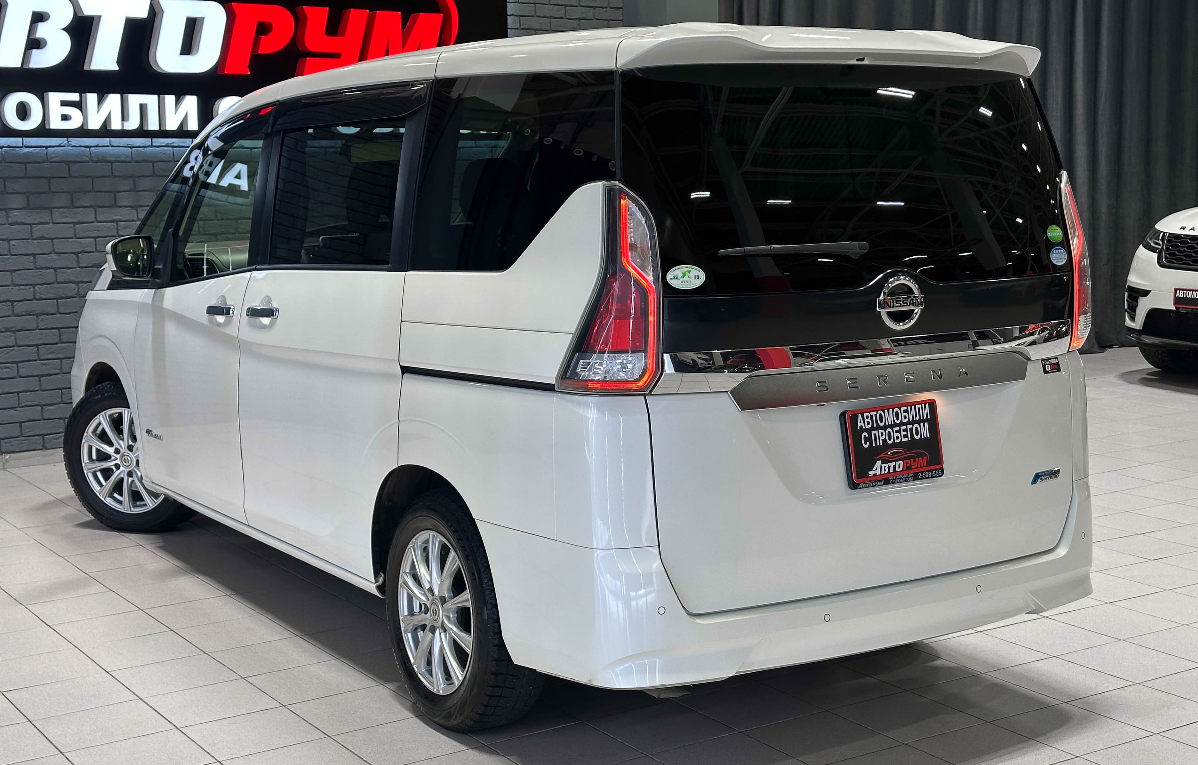 Nissan Serena Hybrid - фото 11