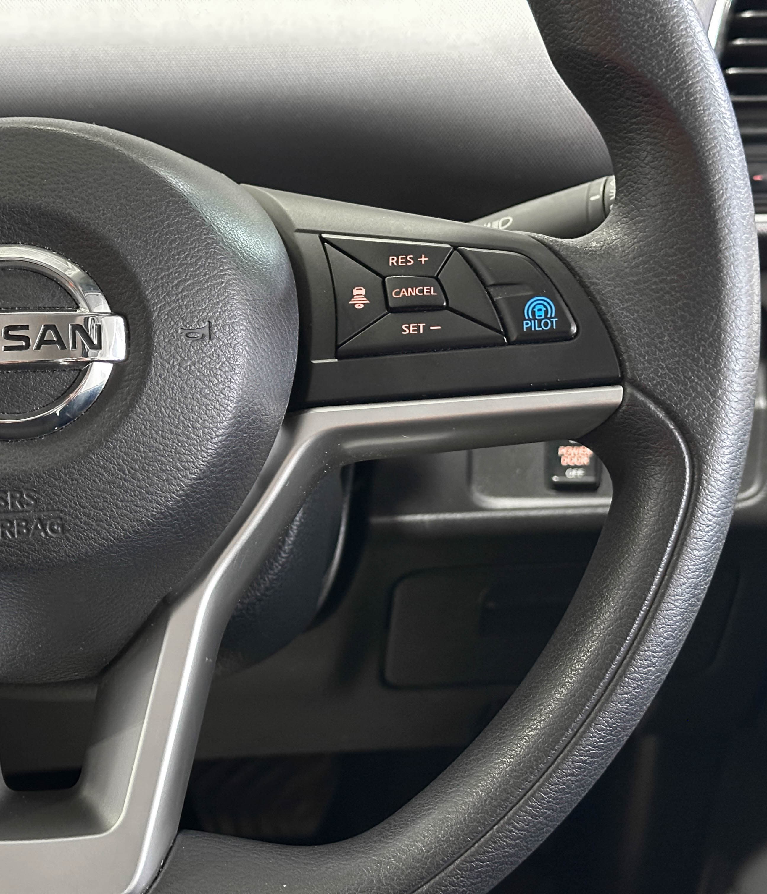 Nissan Serena Hybrid - фото 30