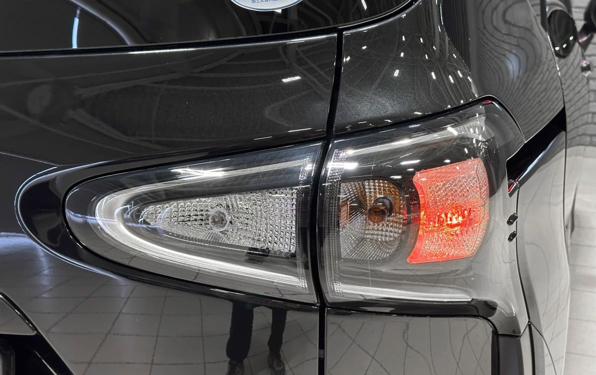 Toyota Sienta - фото 8