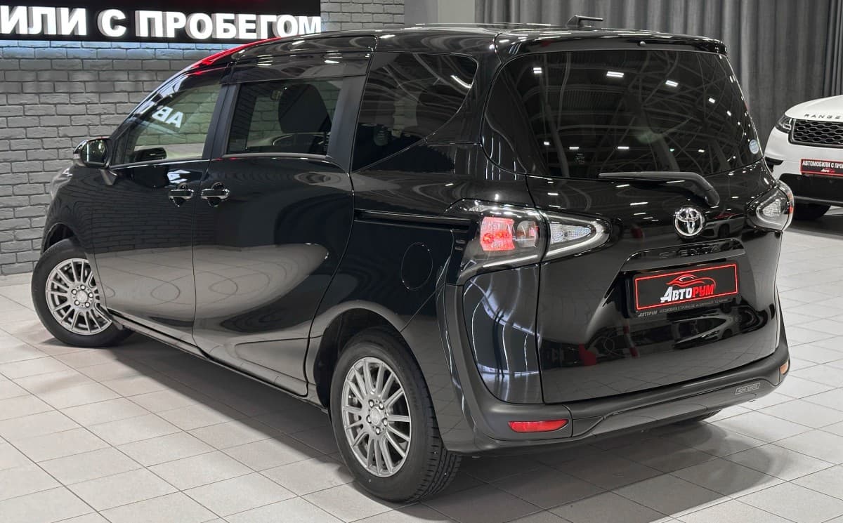 Toyota Sienta - фото 9