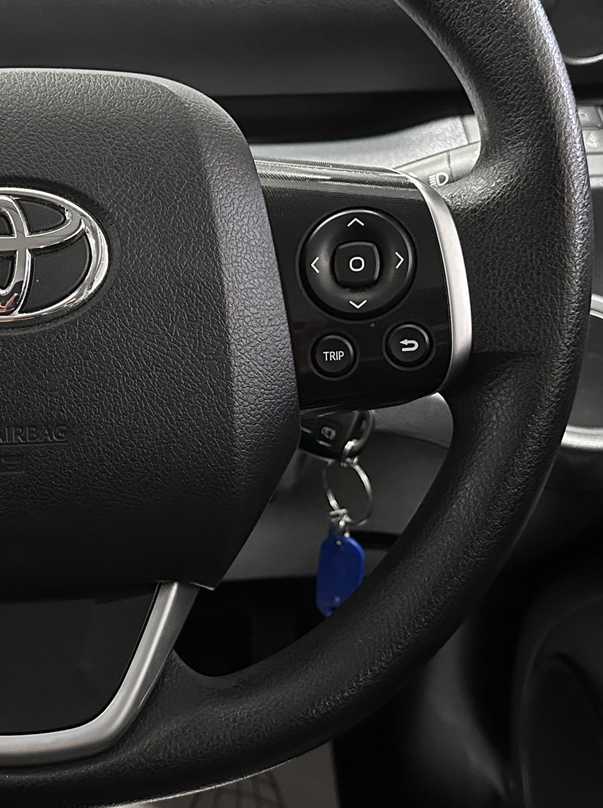 Toyota Sienta - фото 23