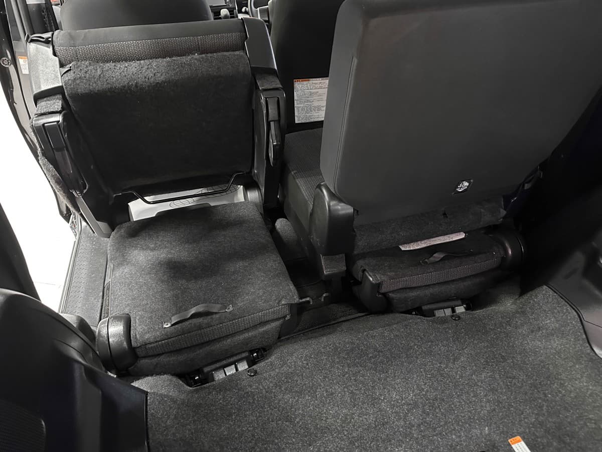 Toyota Sienta - фото 14