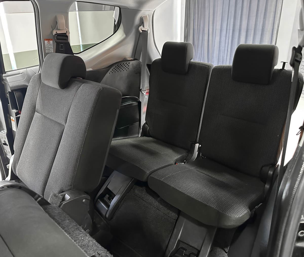 Toyota Sienta - фото 16