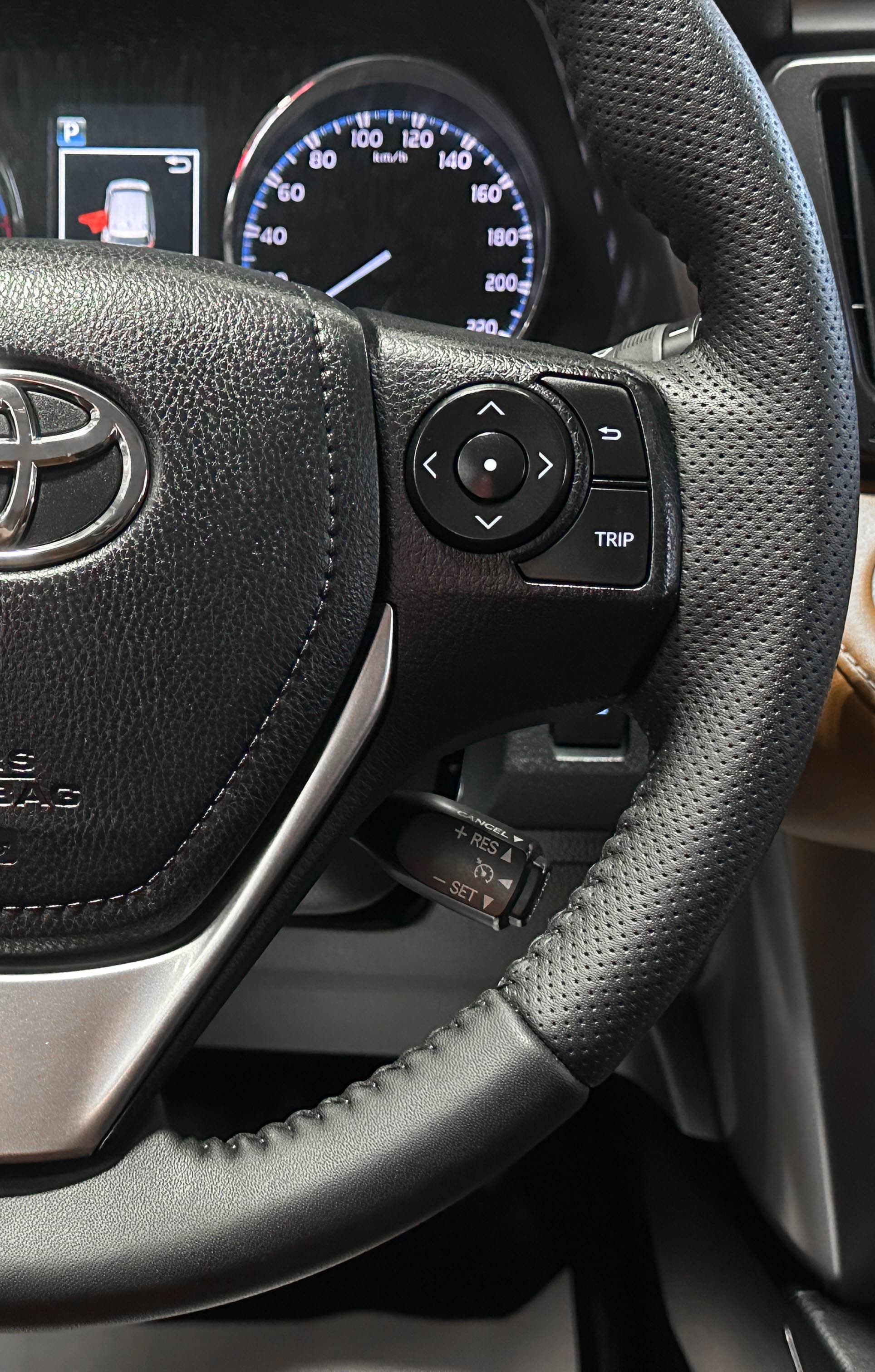 Toyota RAV4 - фото 25