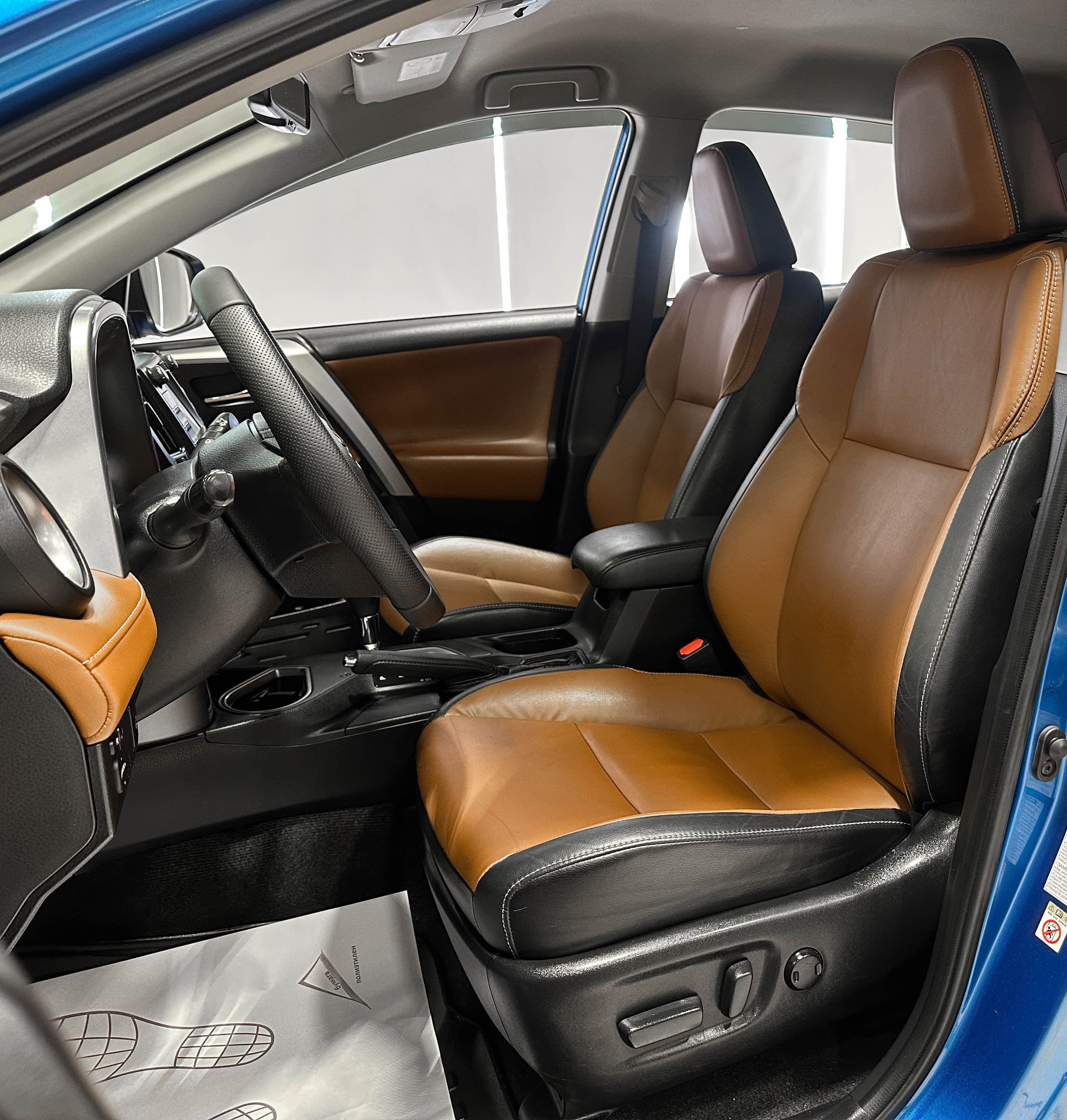 Toyota RAV4 - фото 17