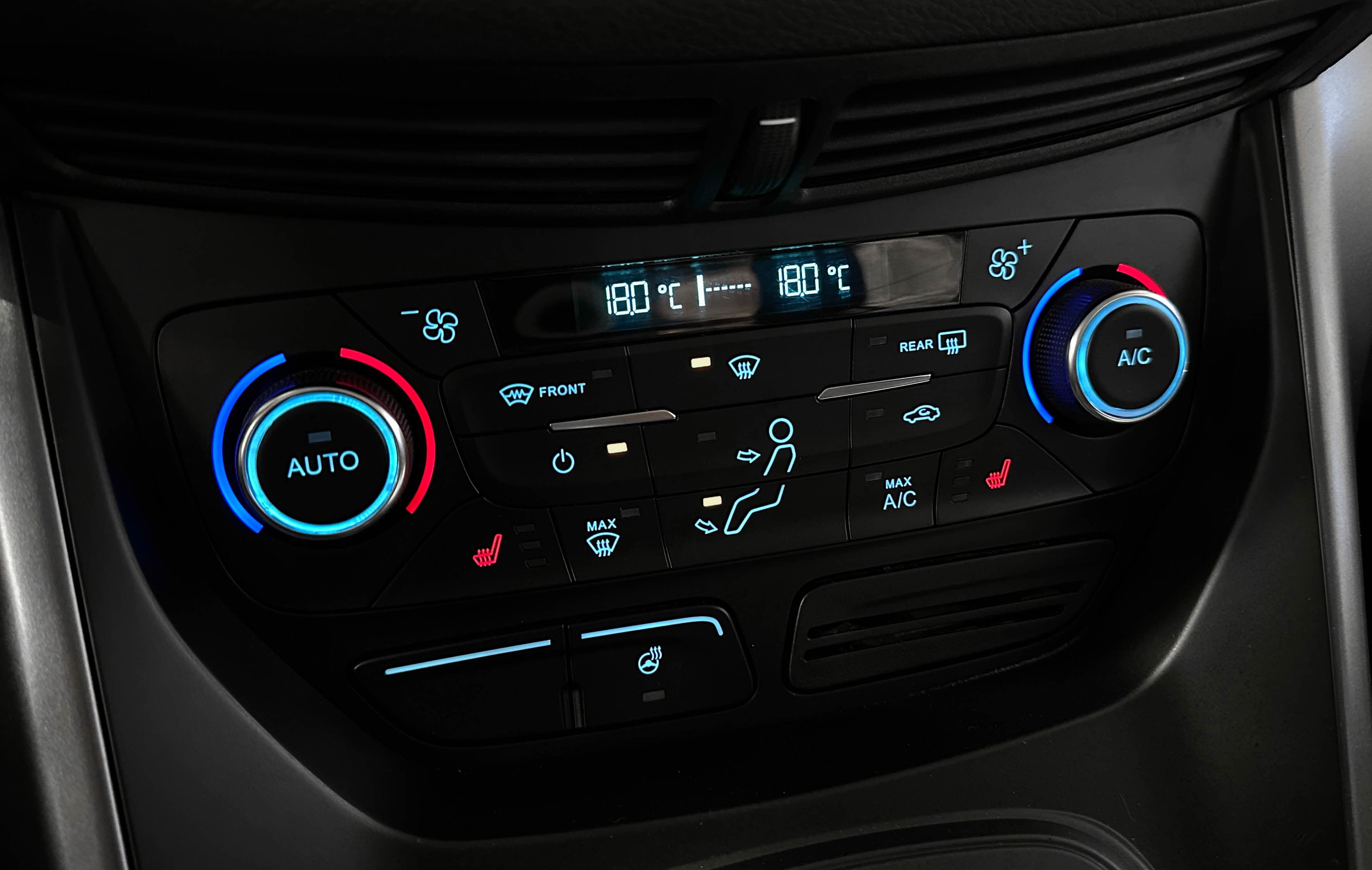 Ford Kuga - фото 25