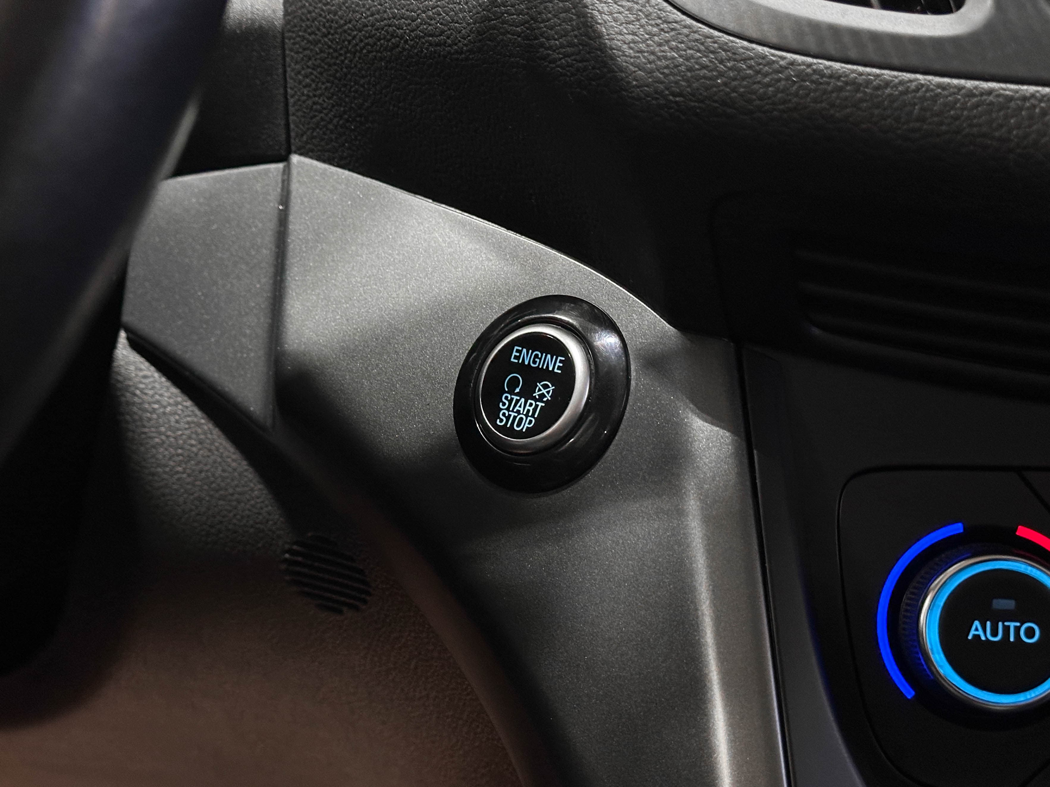 Ford Kuga - фото 22