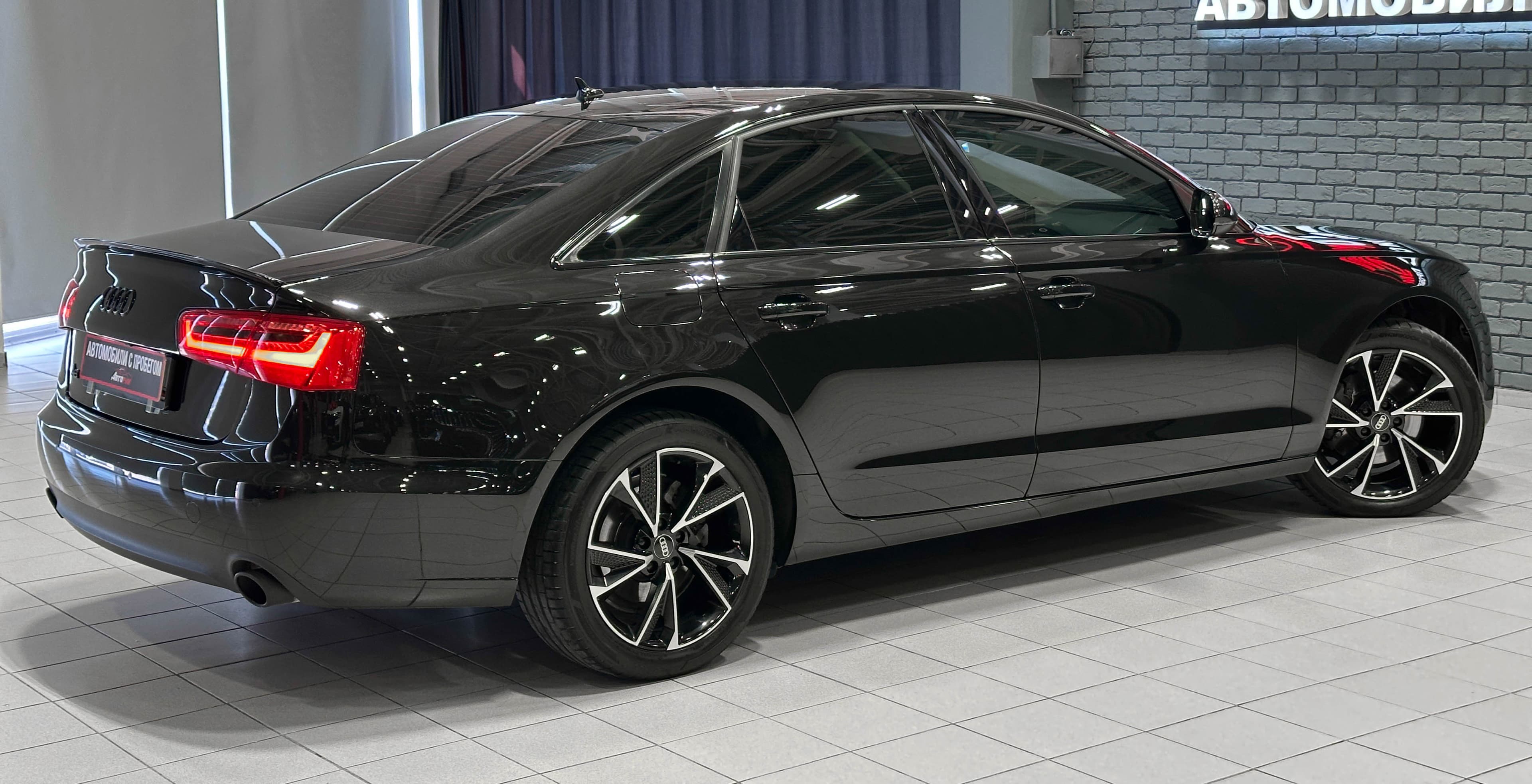 Audi A6 - фото 6