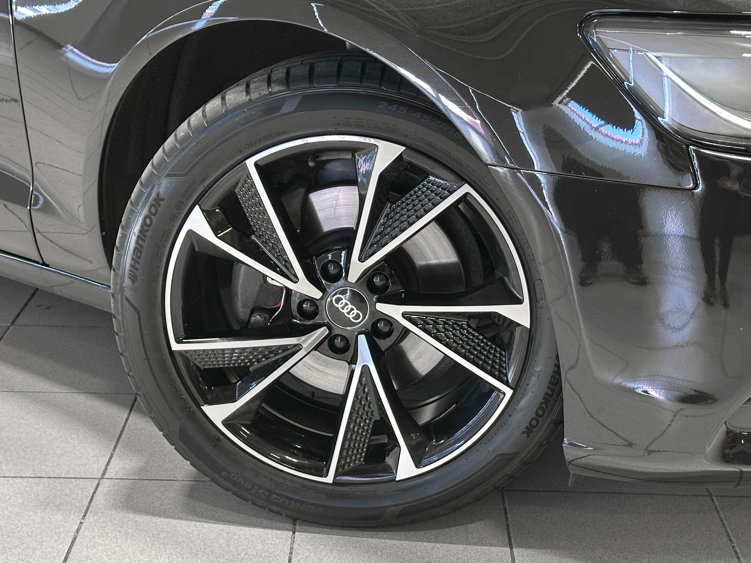 Audi A6 - фото 27