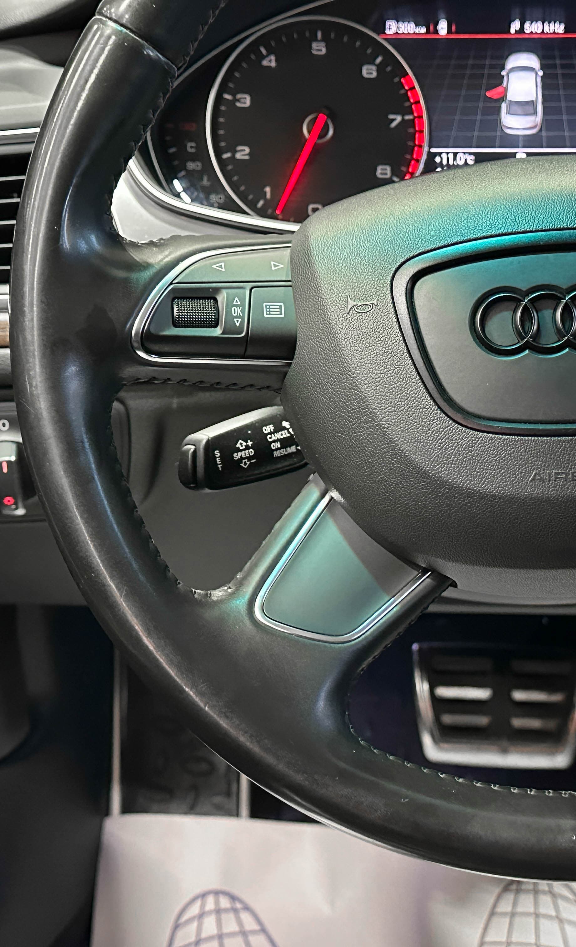 Audi A6 - фото 20