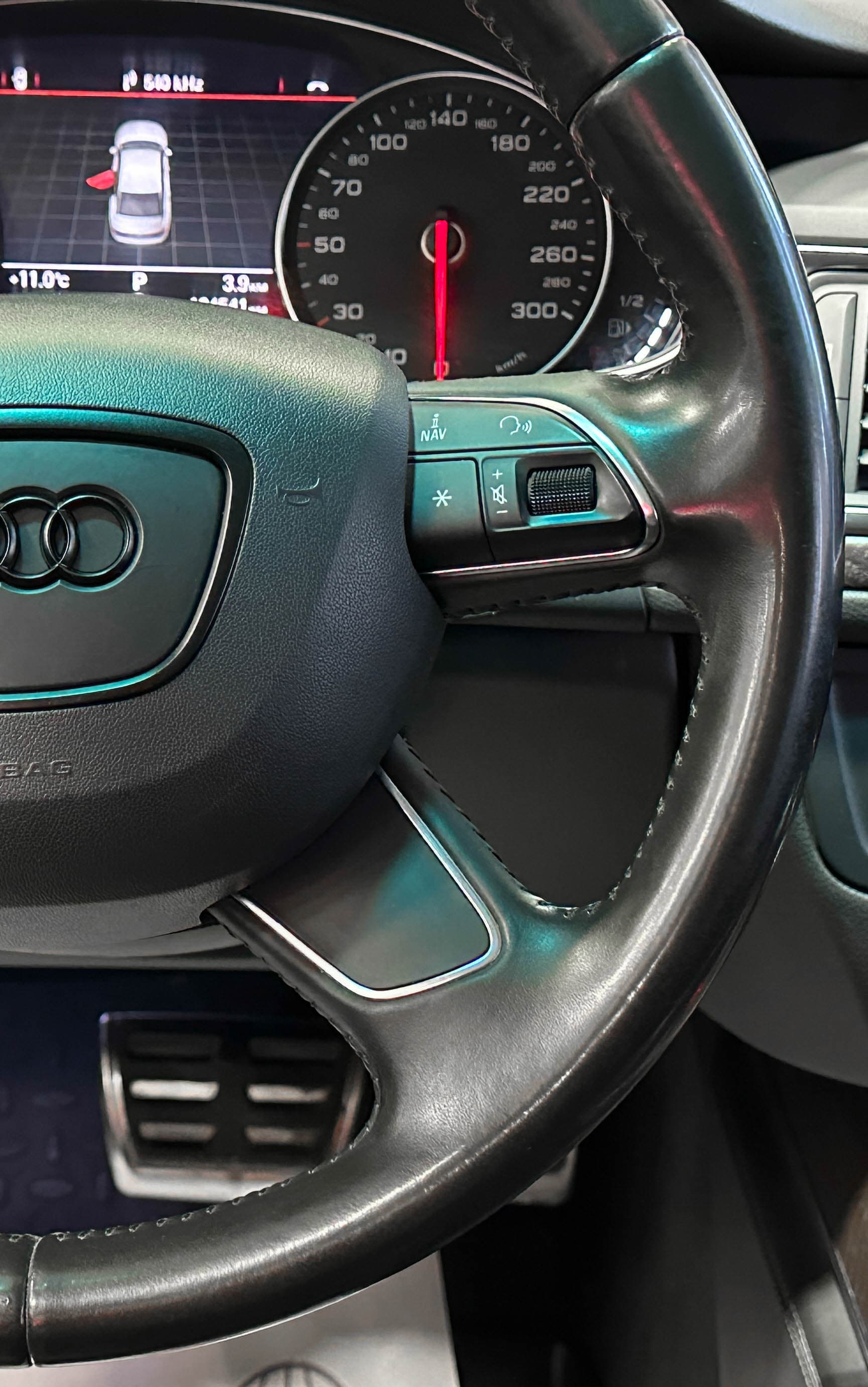 Audi A6 - фото 21