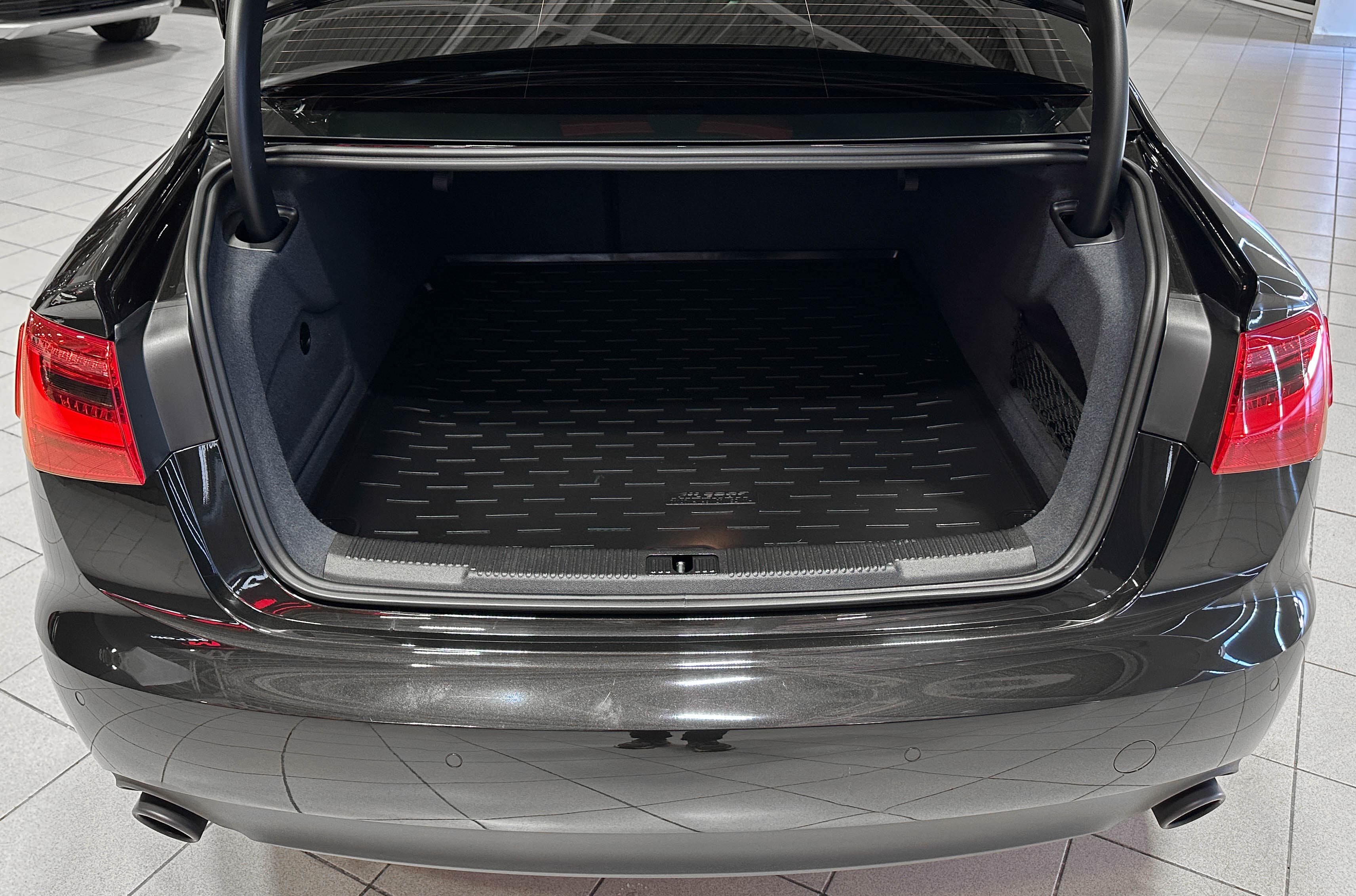 Audi A6 - фото 12