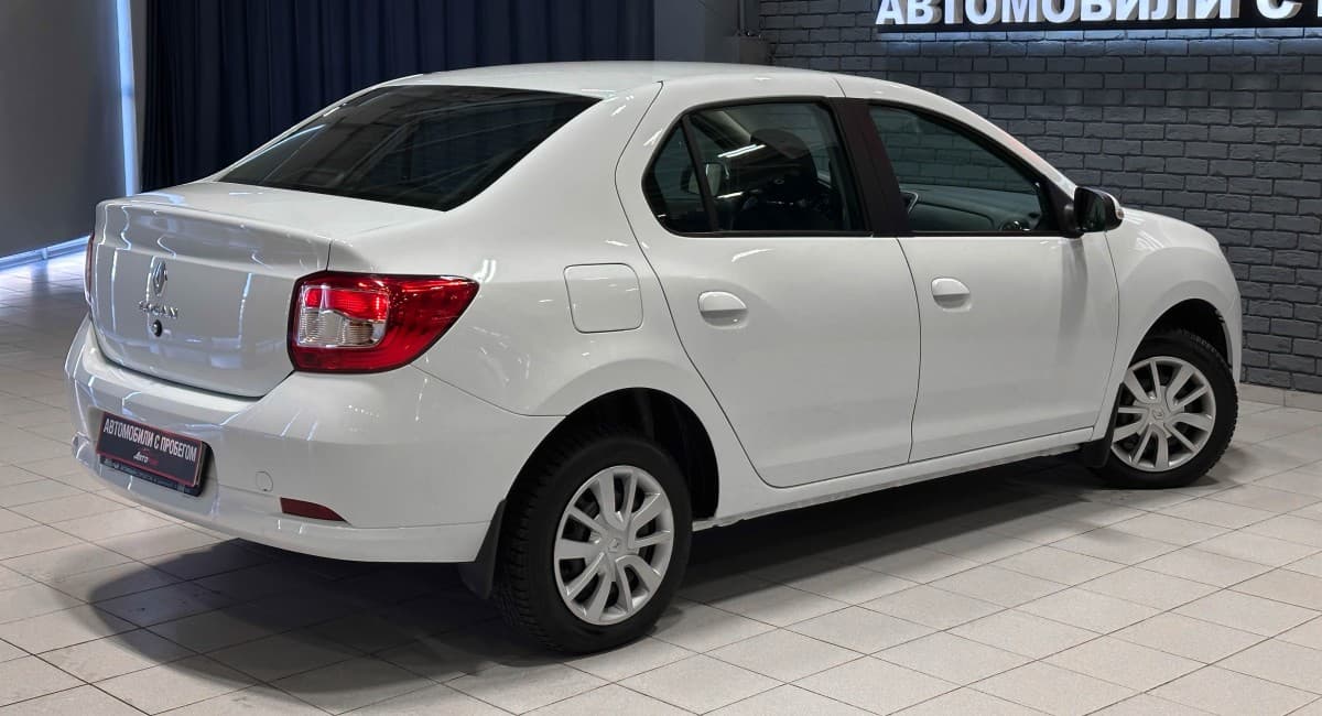 Renault Logan - 5