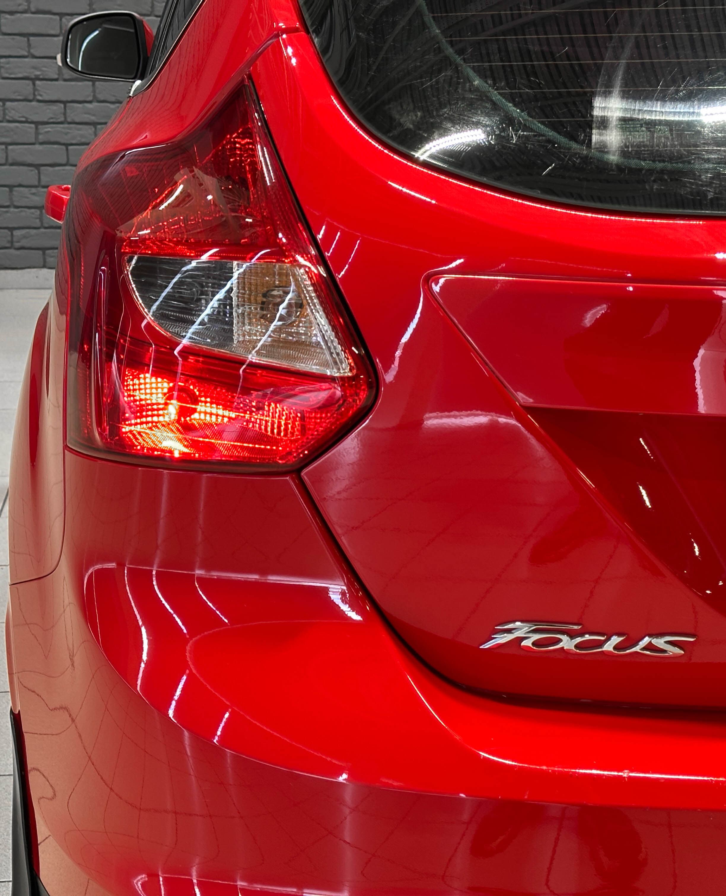 Ford Focus - фото 8