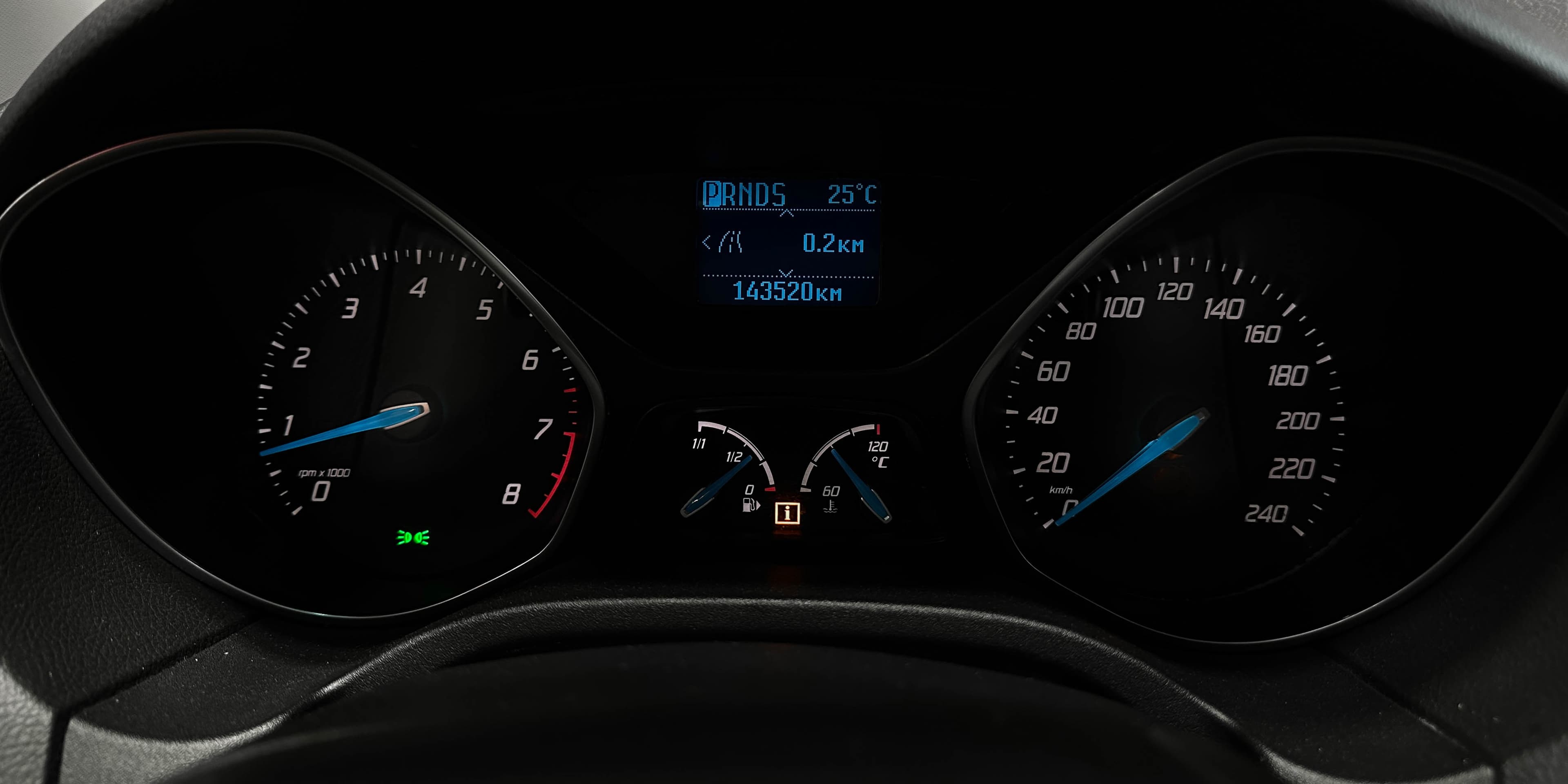 Ford Focus - фото 19