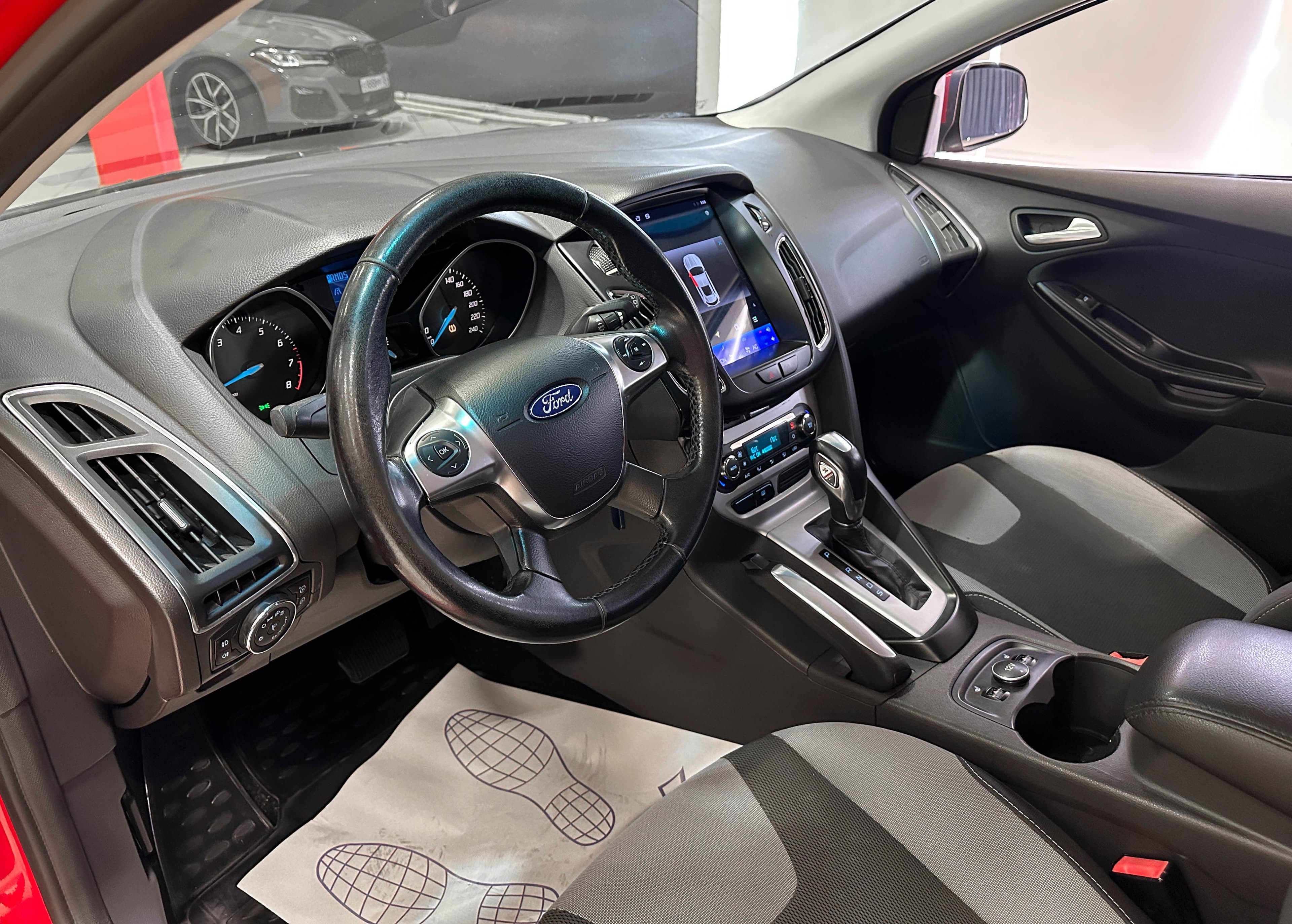 Ford Focus - фото 16