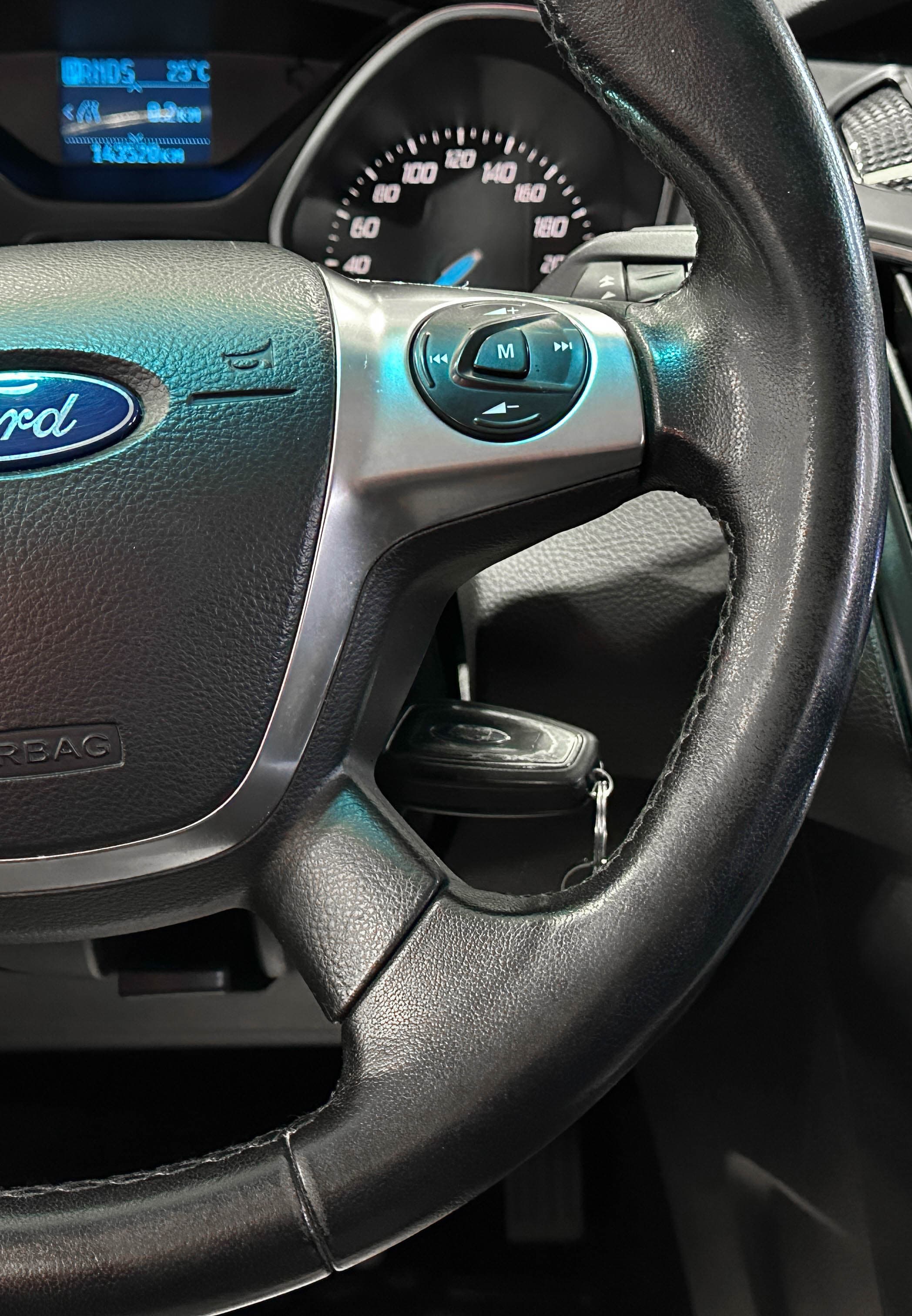 Ford Focus - фото 21