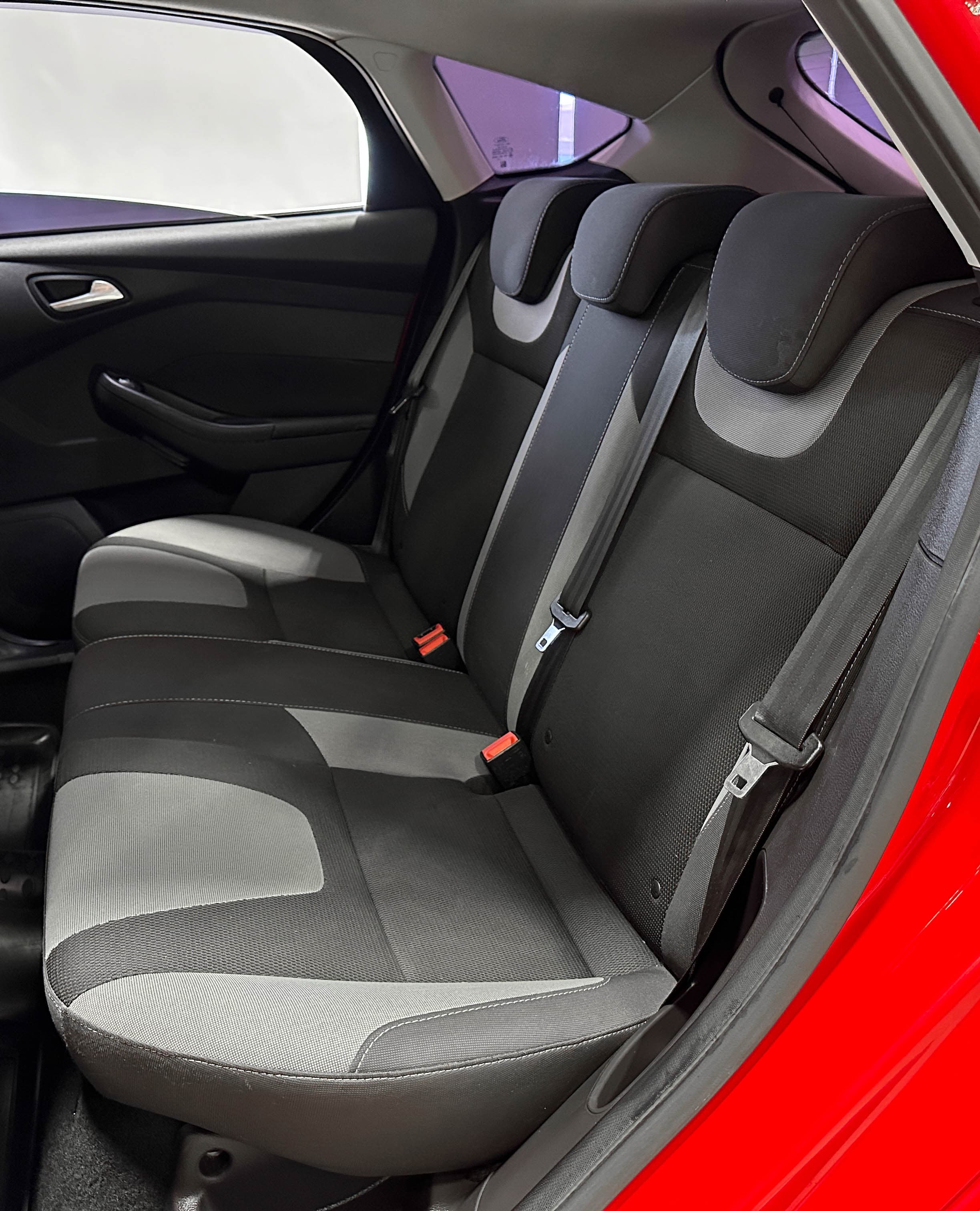 Ford Focus - фото 14