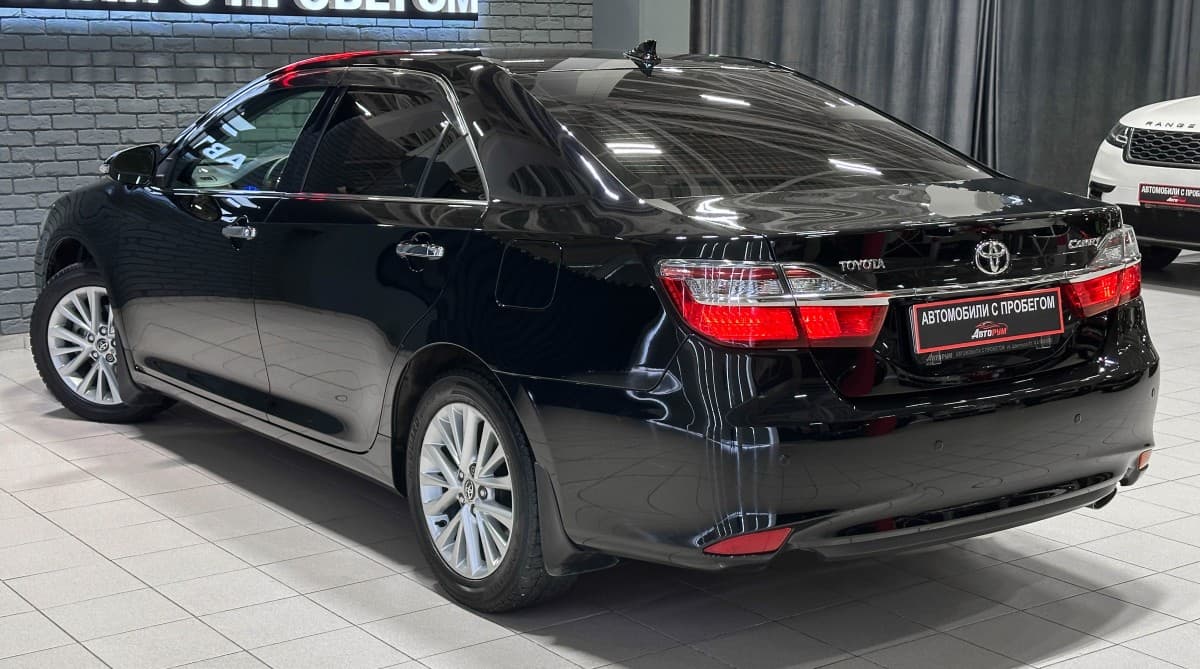 Toyota Camry - фото 9