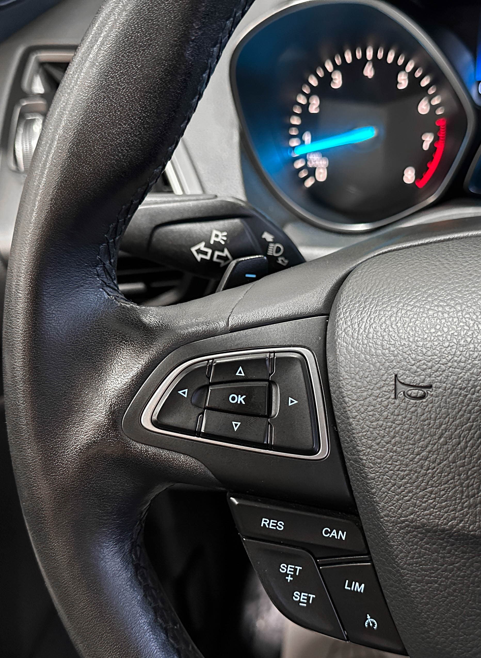 Ford Kuga - фото 21
