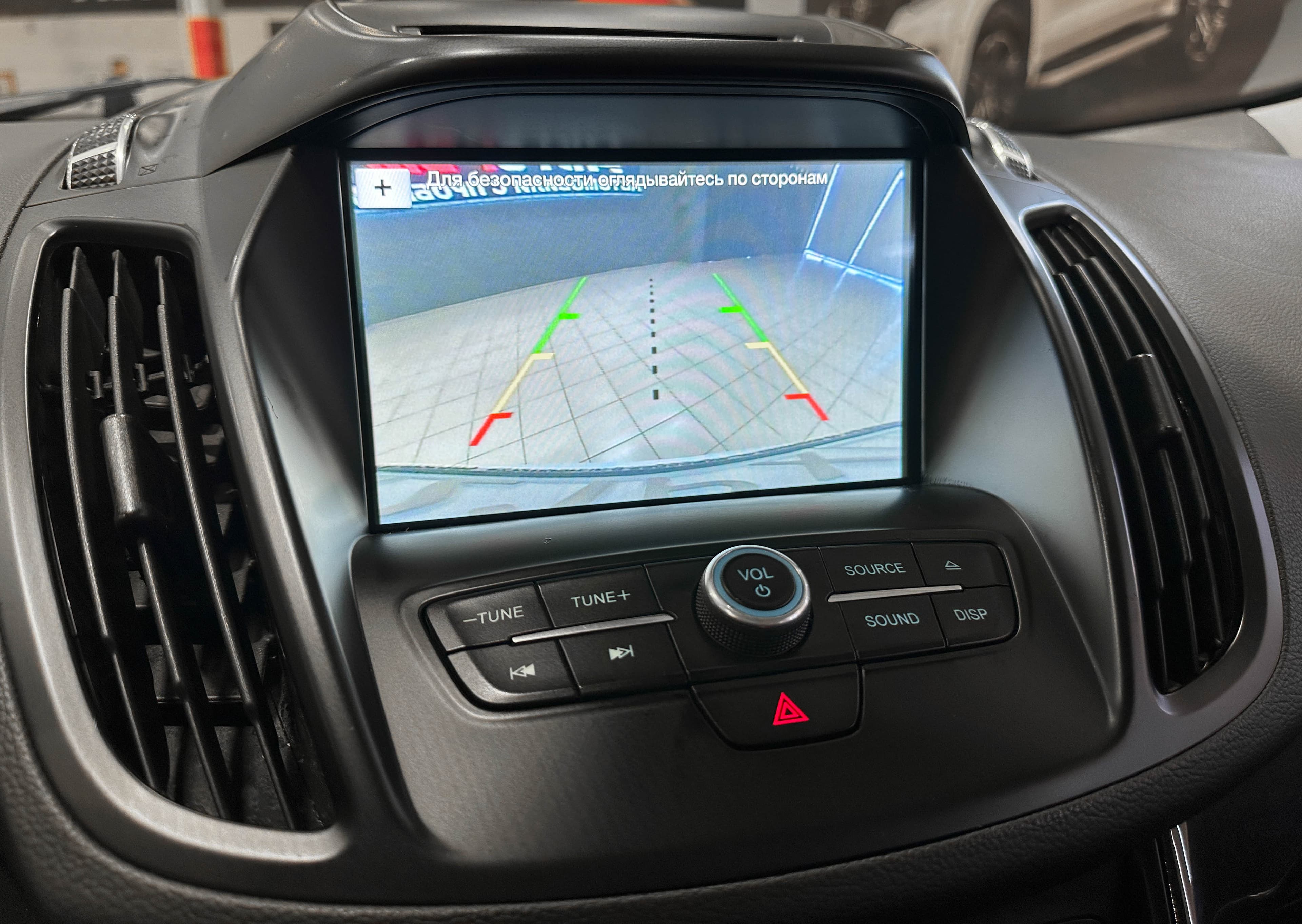Ford Kuga - фото 26