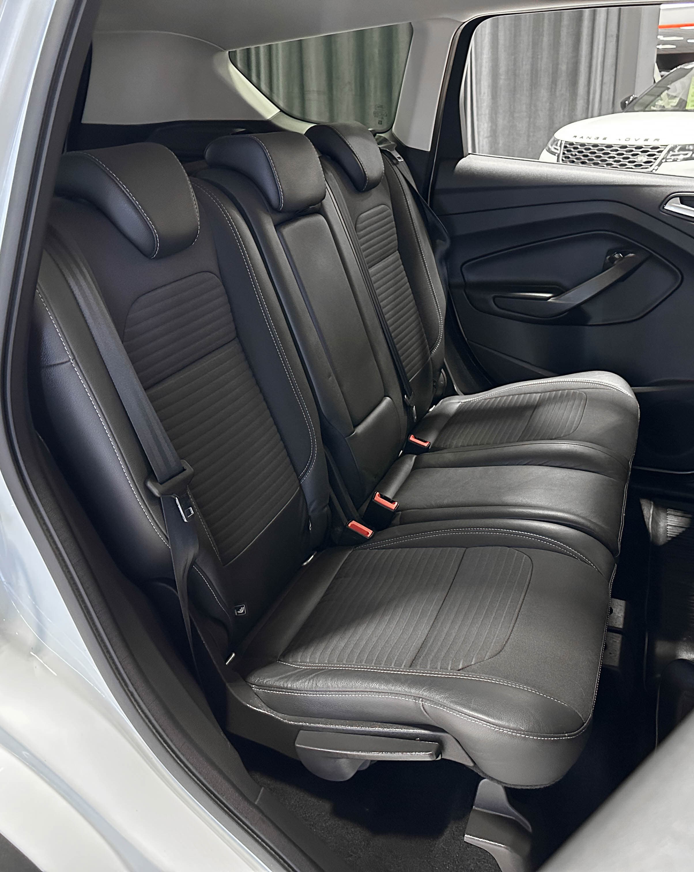 Ford Kuga - фото 12