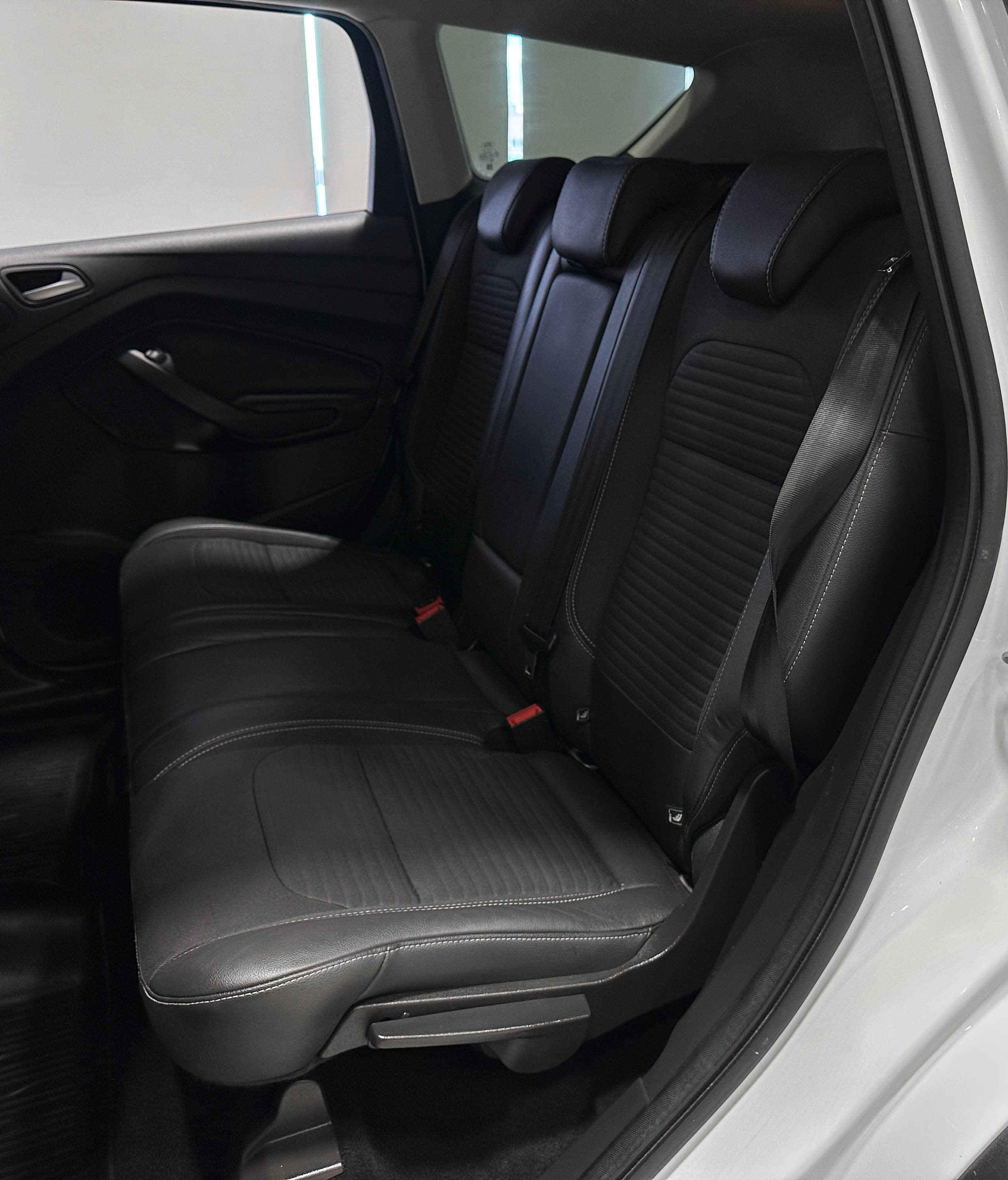 Ford Kuga - фото 15
